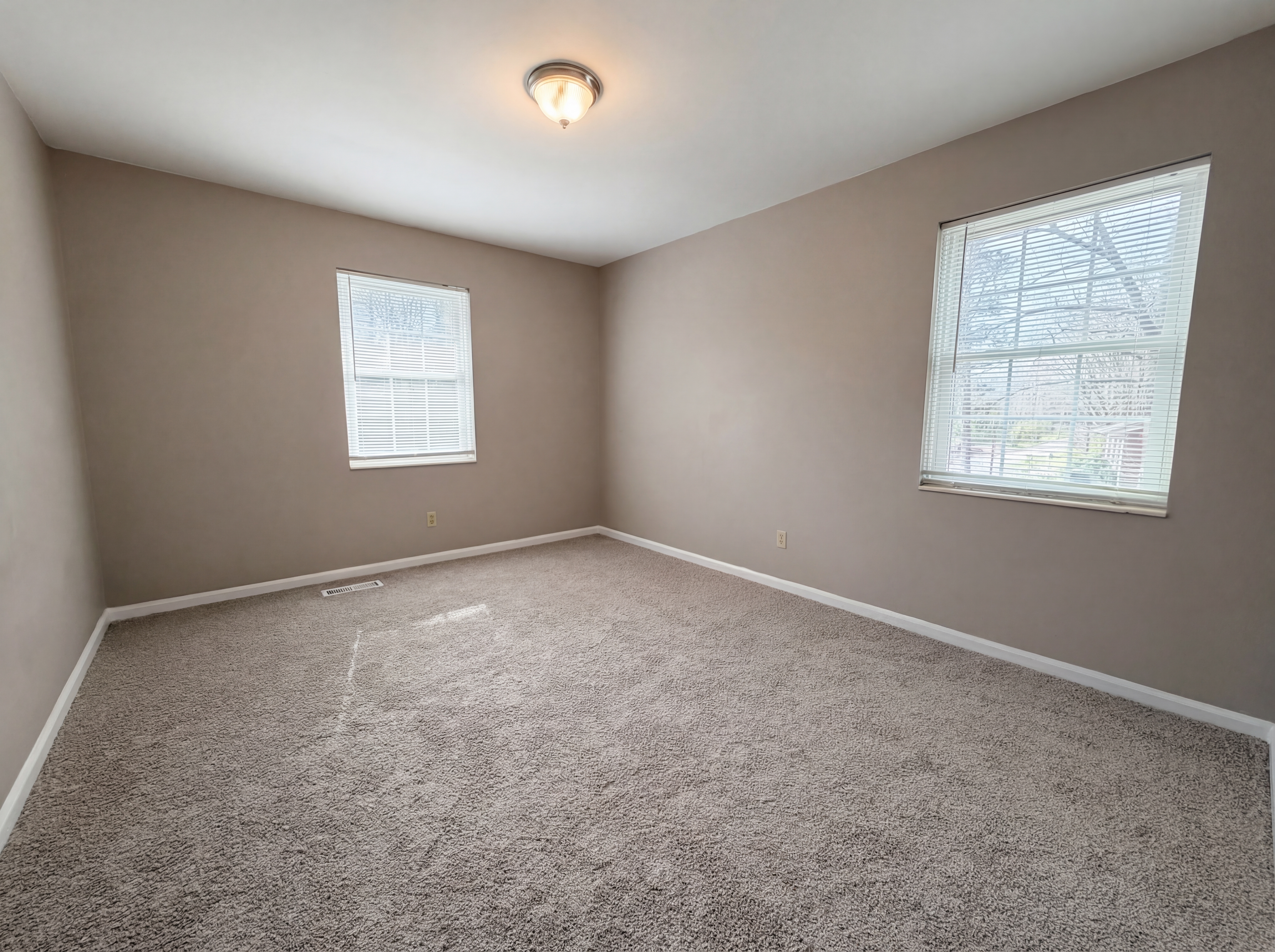 Photo 17 of 22 of 1848 Westridge Dr, Birmingham, AL