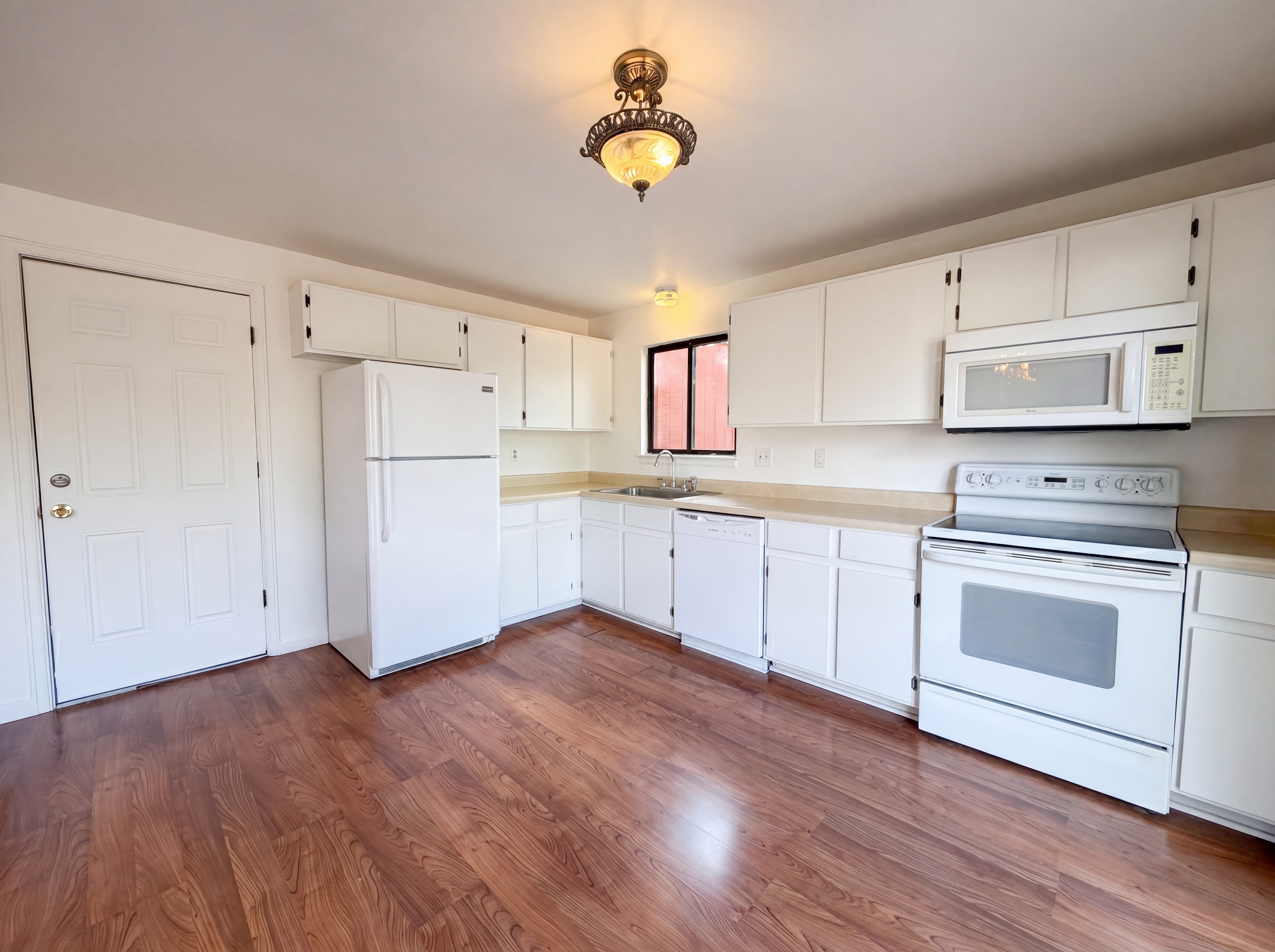 Photo 2 of 34 of 1912 24th Ave, Longmont, CO