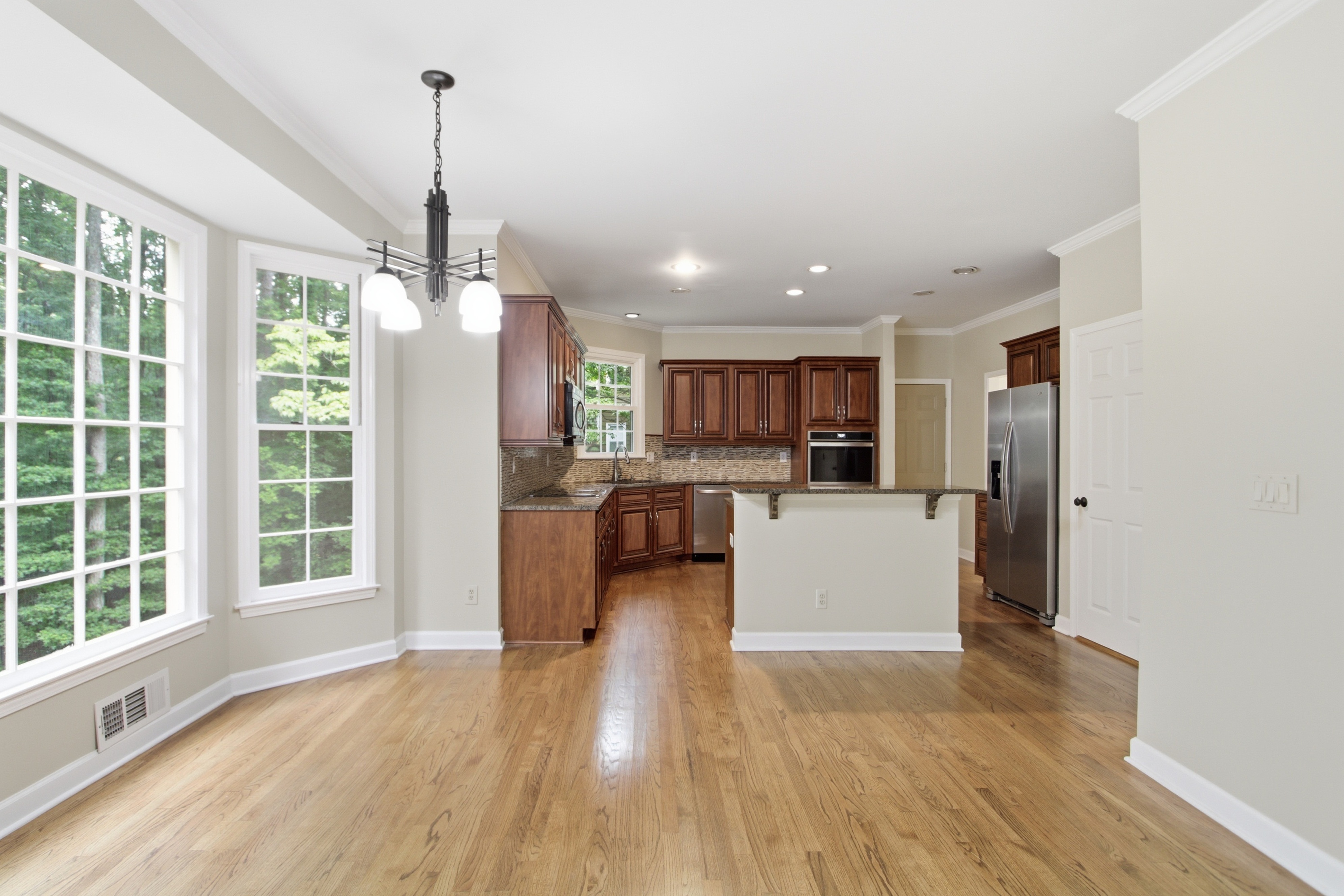 Photo 12 of 47 of 11715 Dunhill Place Dr, Johns Creek, GA
