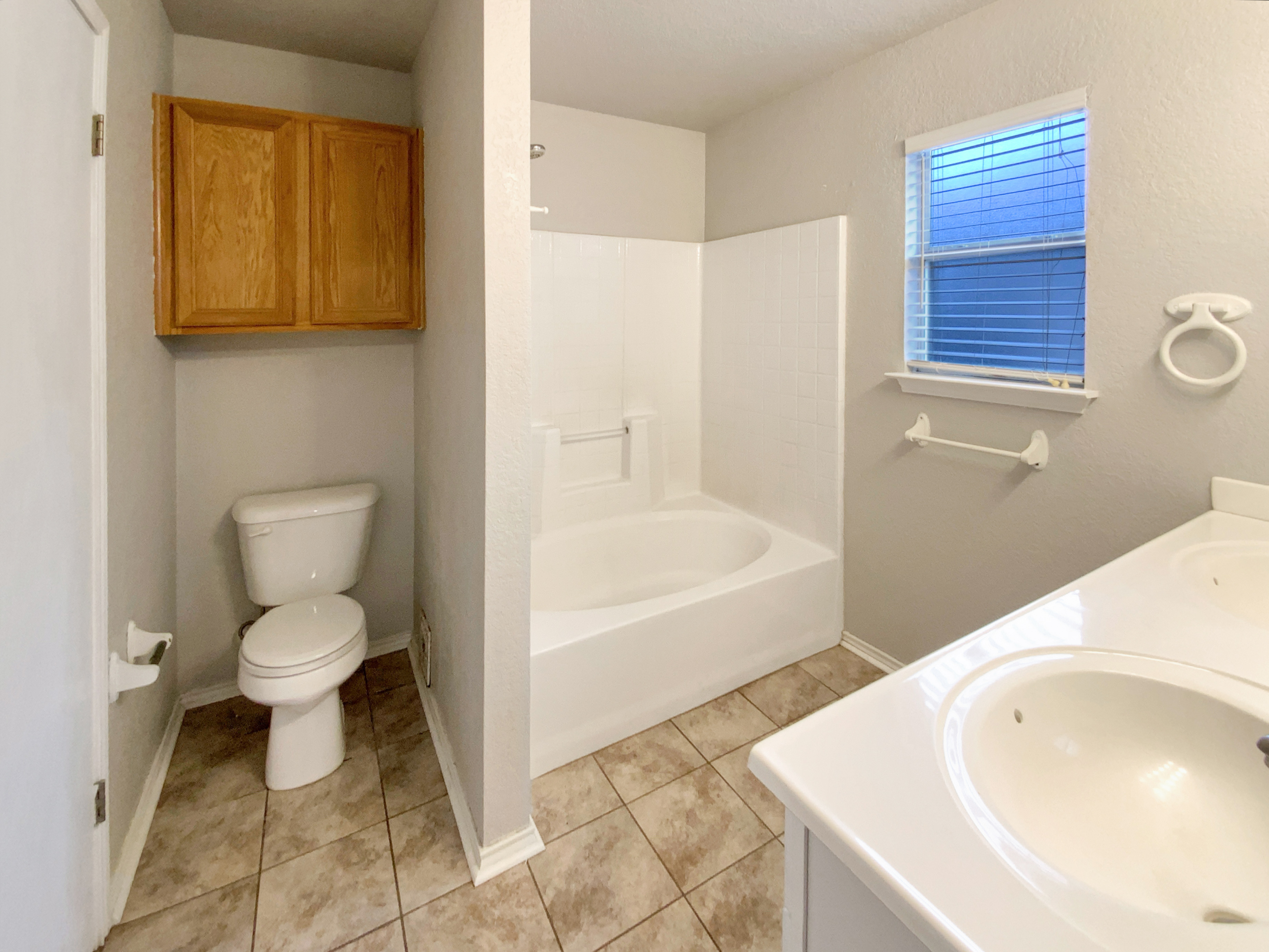 Photo 9 of 16 of 4710 Silver Leaf Ct, Temple, TX