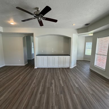 Property photo 3 of 1619 County Road 612