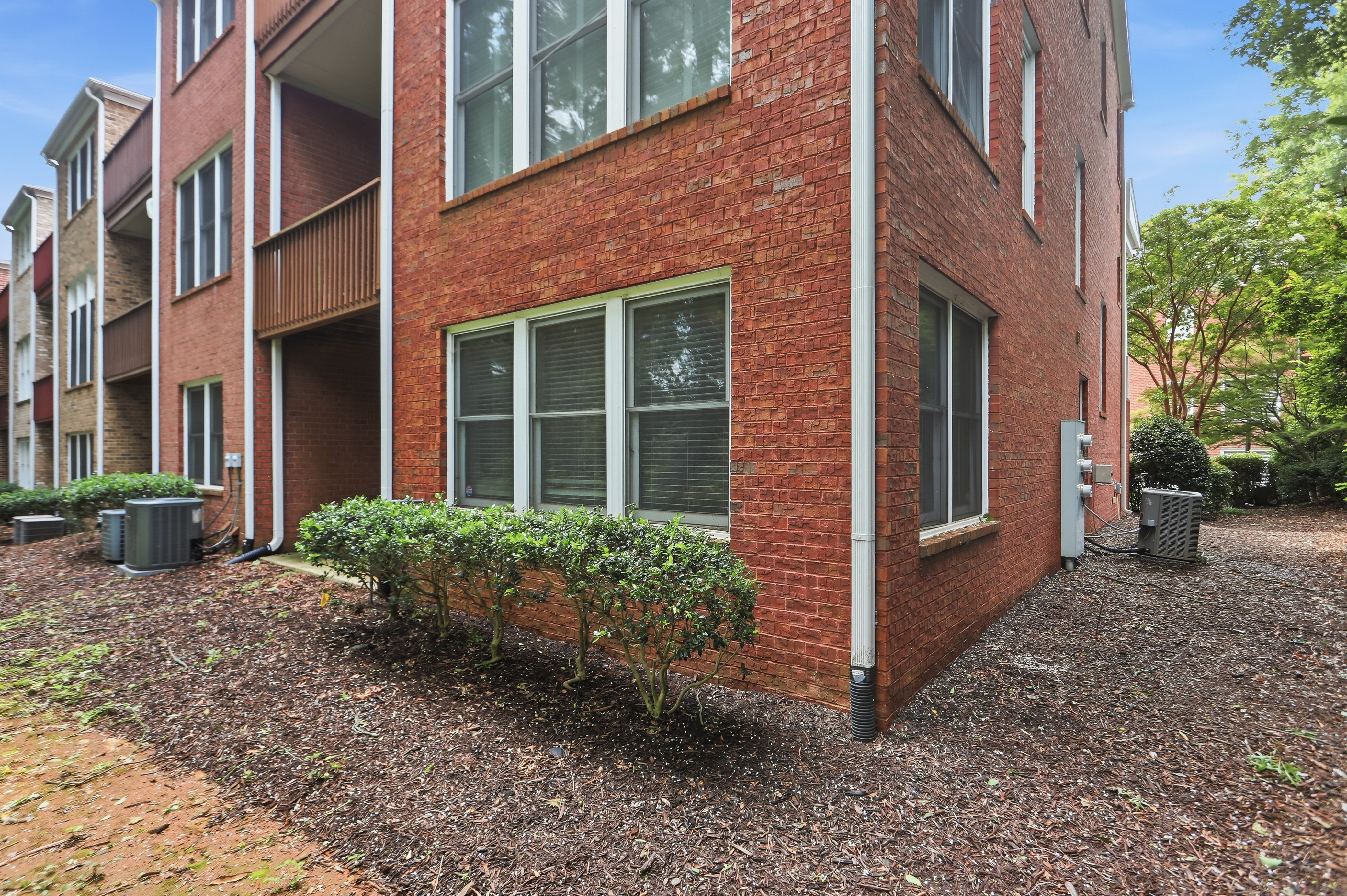 Photo 42 of 46 of 3011 Riverstone Trl, Atlanta, GA