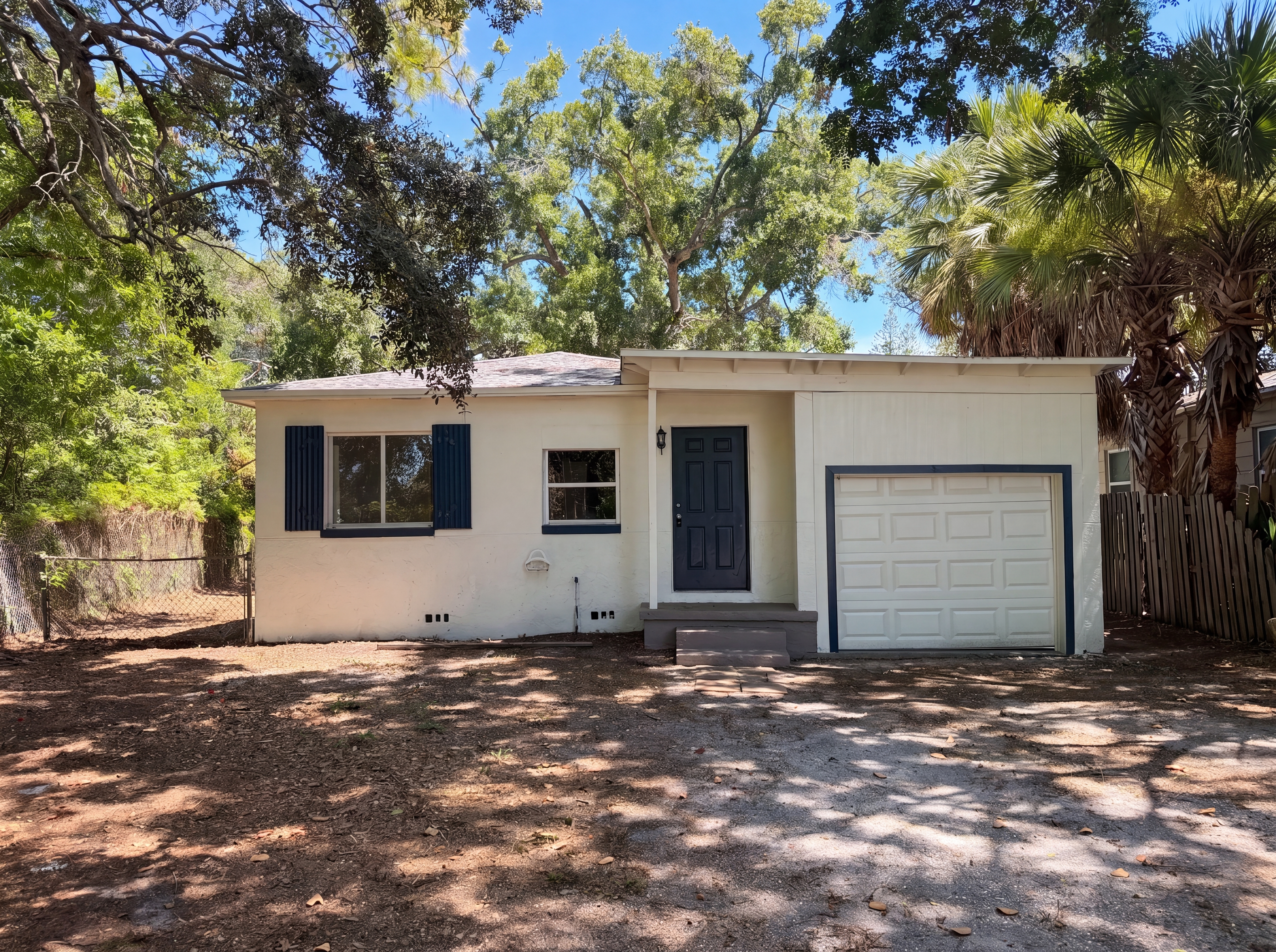 Photo 13 of 18 of 2235 45th Ave N, Saint Petersburg, FL