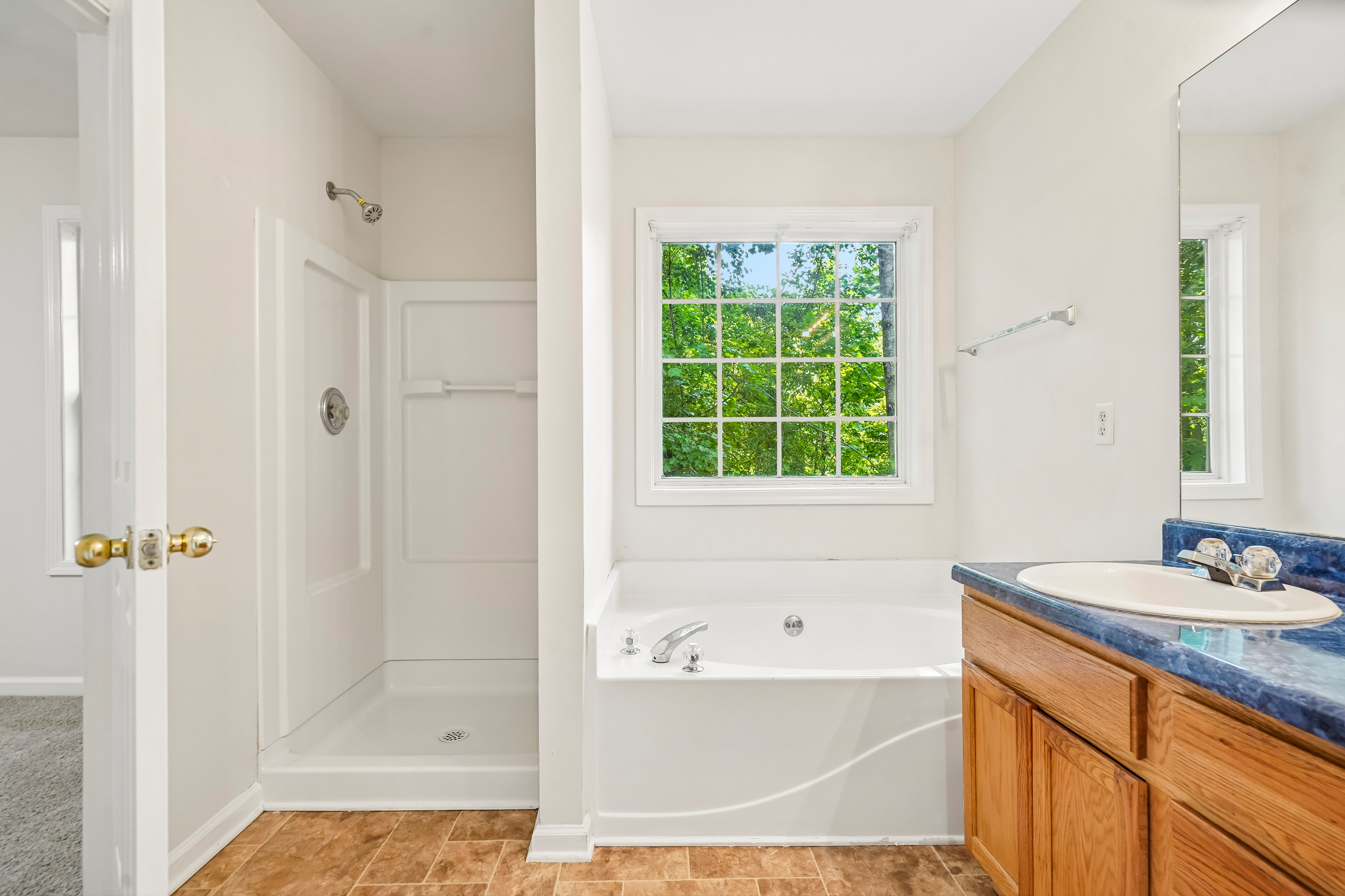Photo 7 of 31 of 6550 Snowbird Ln, Douglasville, GA