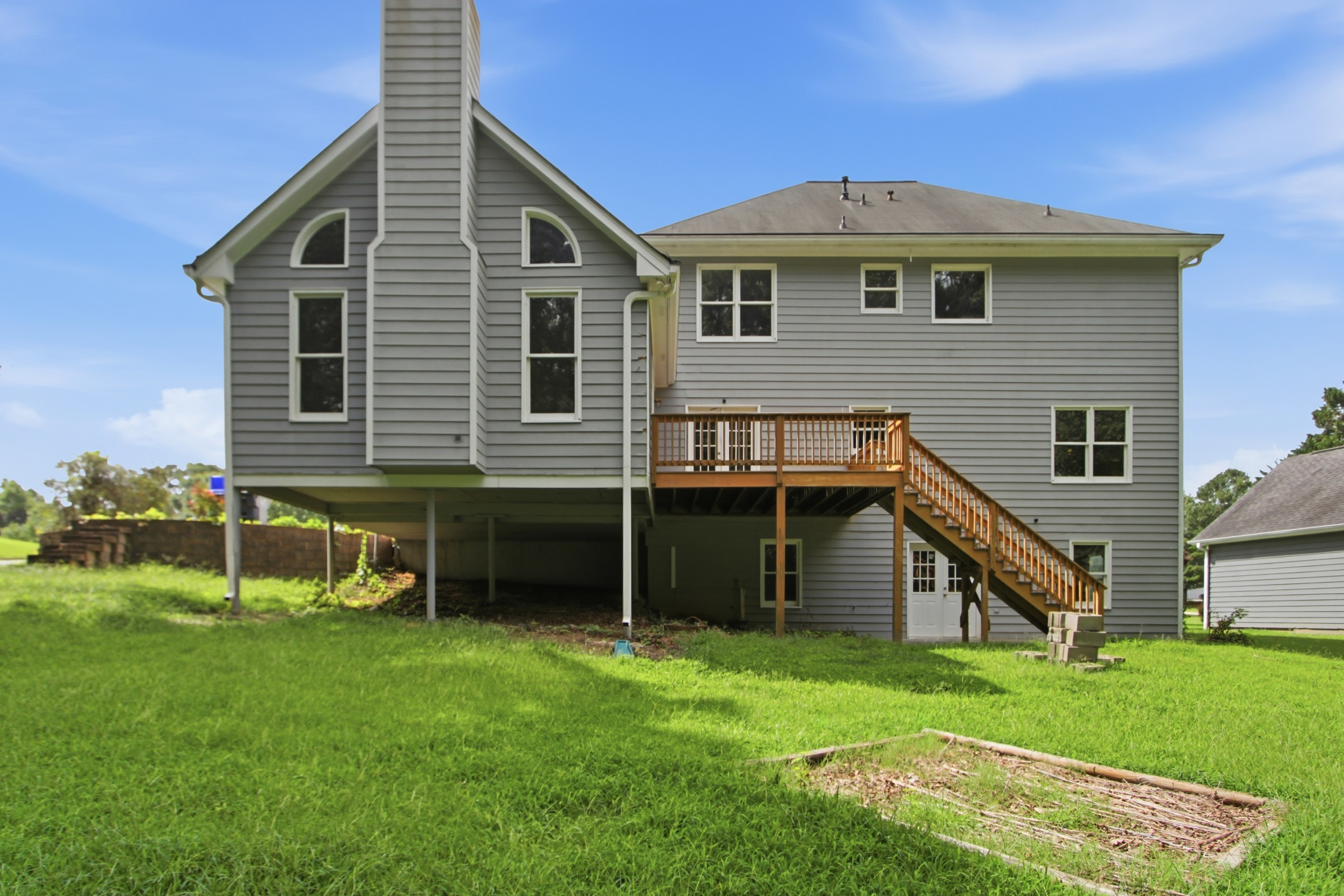 Photo 5 of 47 of 470 Fairway Walk Dr, Lawrenceville, GA