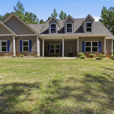 Property photo 1 of 45 Hawthorn Ln