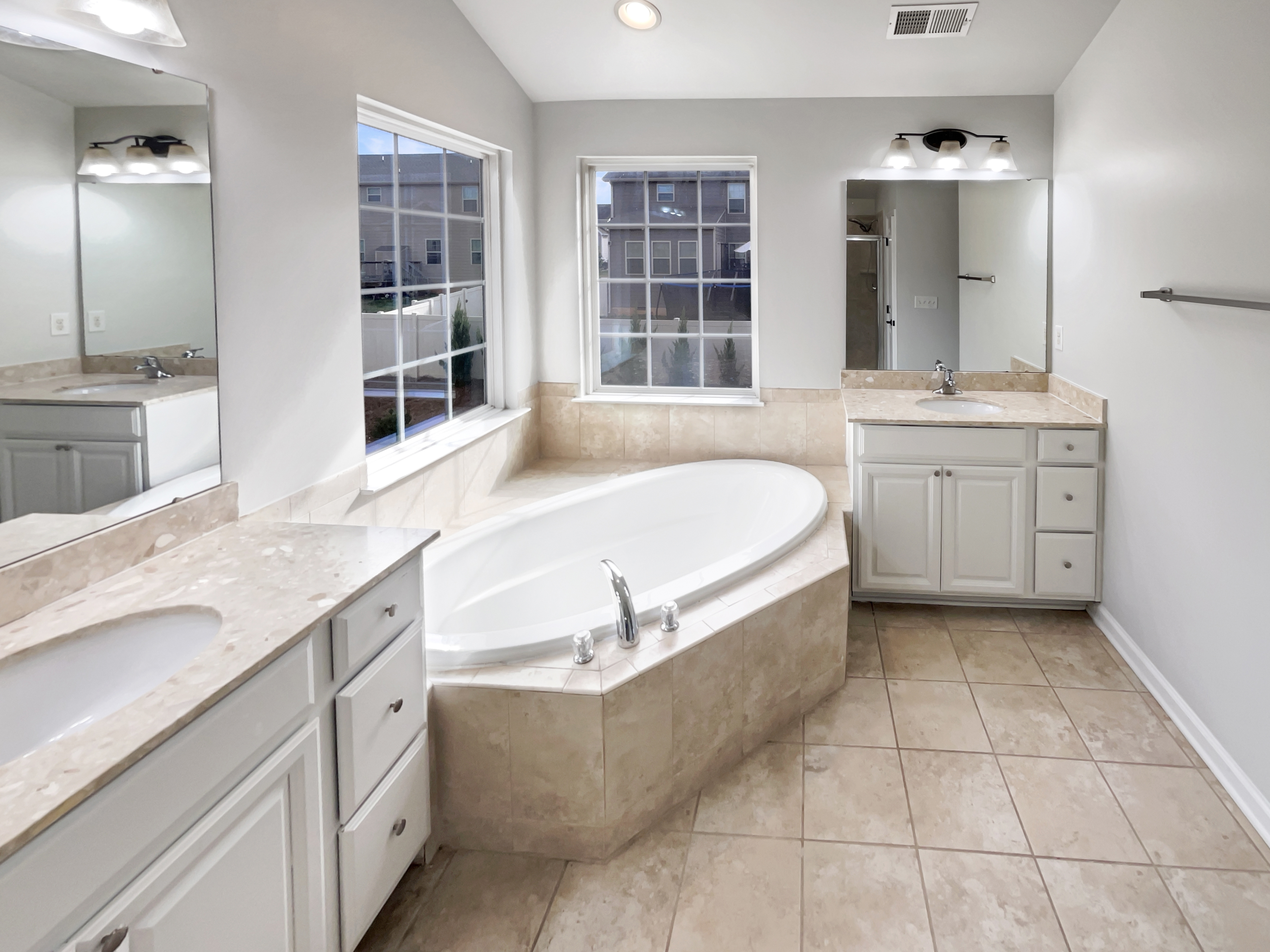 Photo 6 of 27 of 833 Westerland Ct, Gastonia, NC