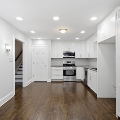 Property photo 2 of 3240 Valley View St