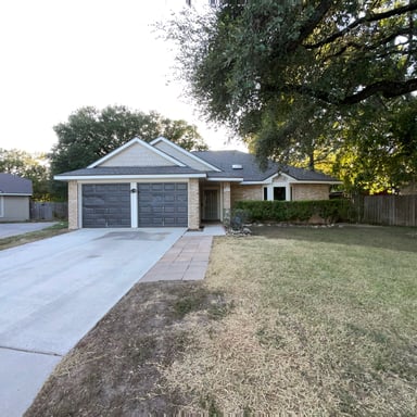 Property photo 1 of 9511 Elm Gln