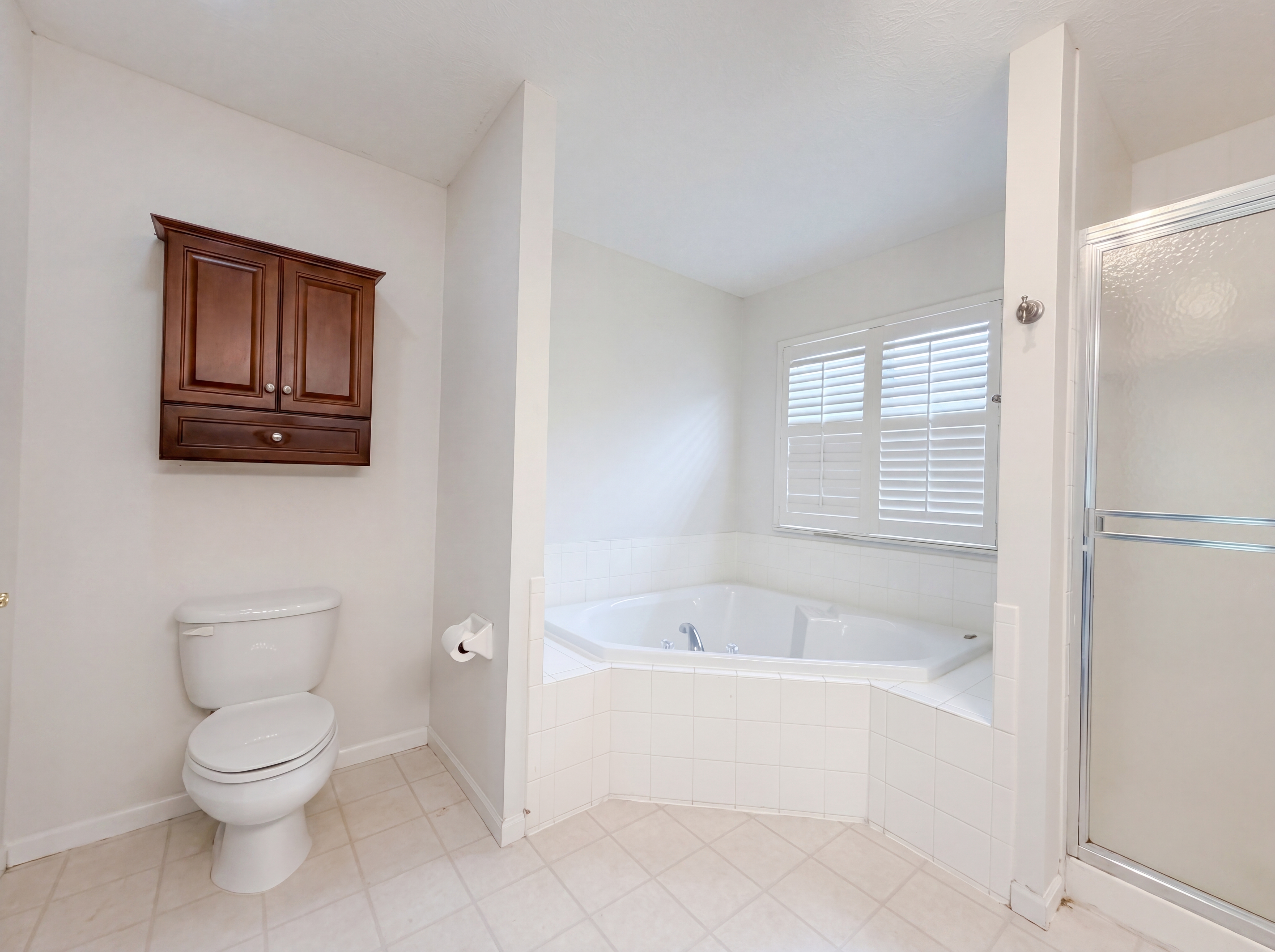 Photo 32 of 44 of 7966 Lazelle Woods Dr, Westerville, OH