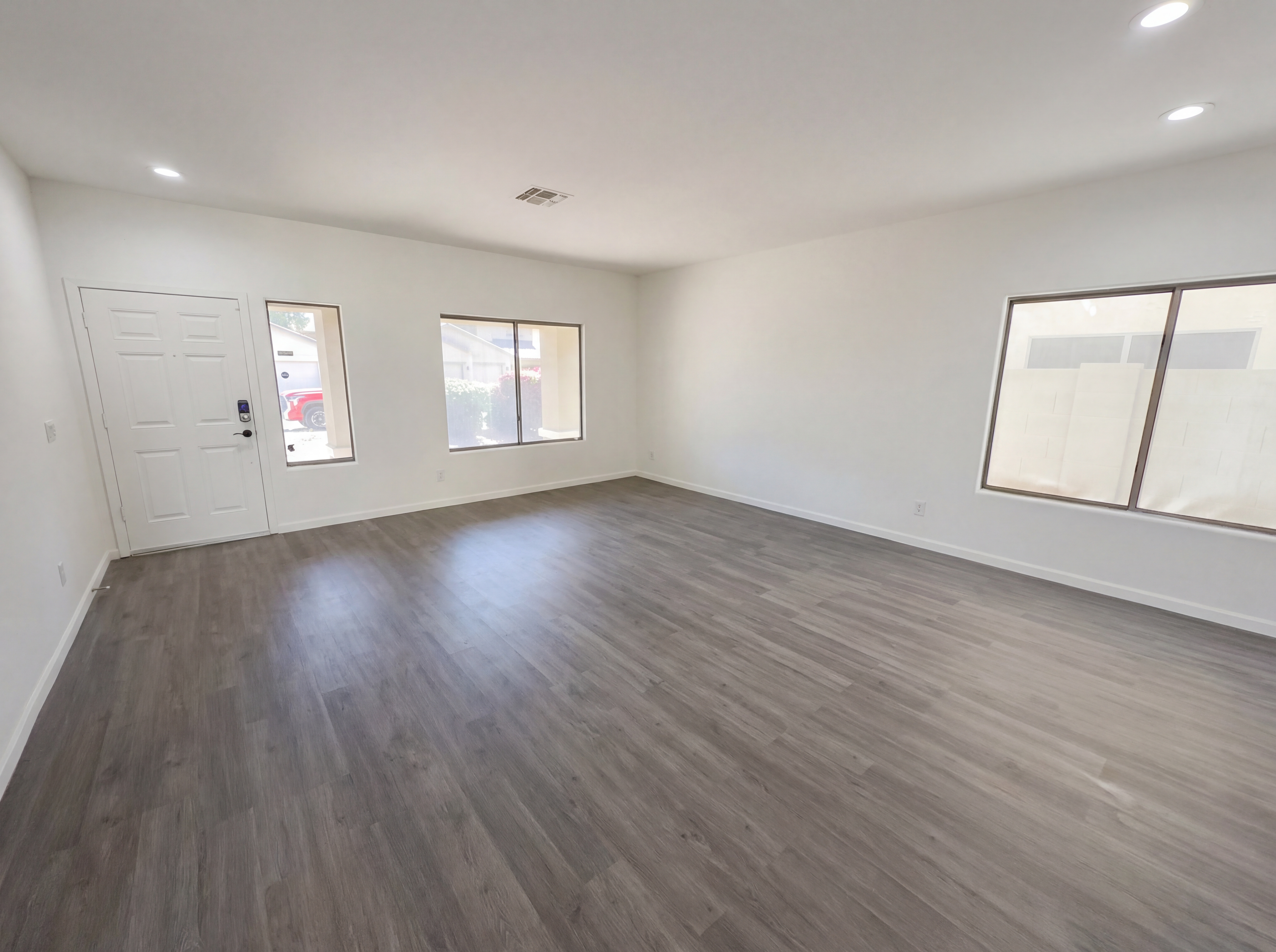 Photo 8 of 32 of 12826 W Mulberry Dr, Avondale, AZ