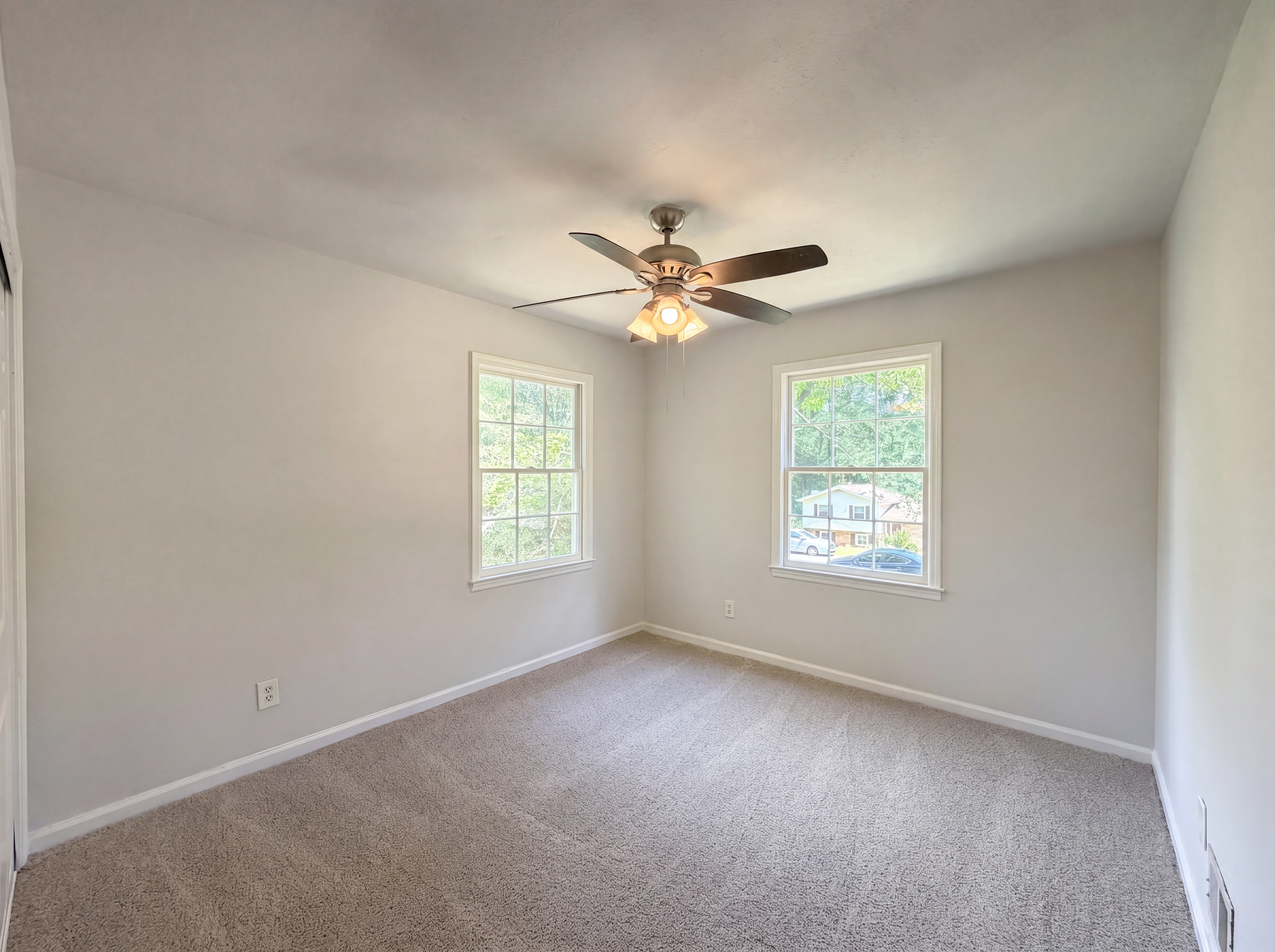 Photo 4 of 22 of 2650 Oxbow Way SW, Marietta, GA