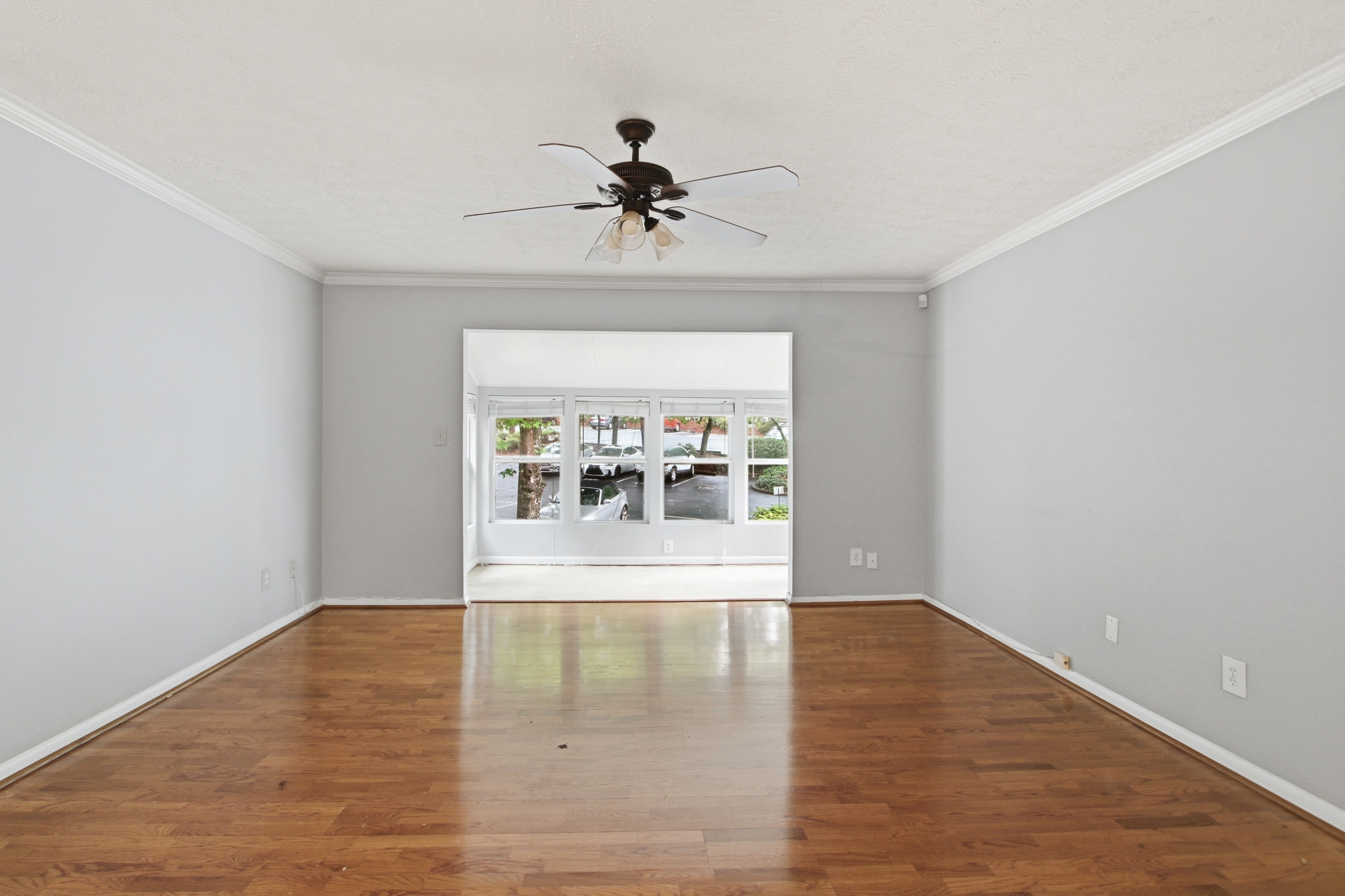 Photo 8 of 19 of 5145 Roswell Rd, Atlanta, GA