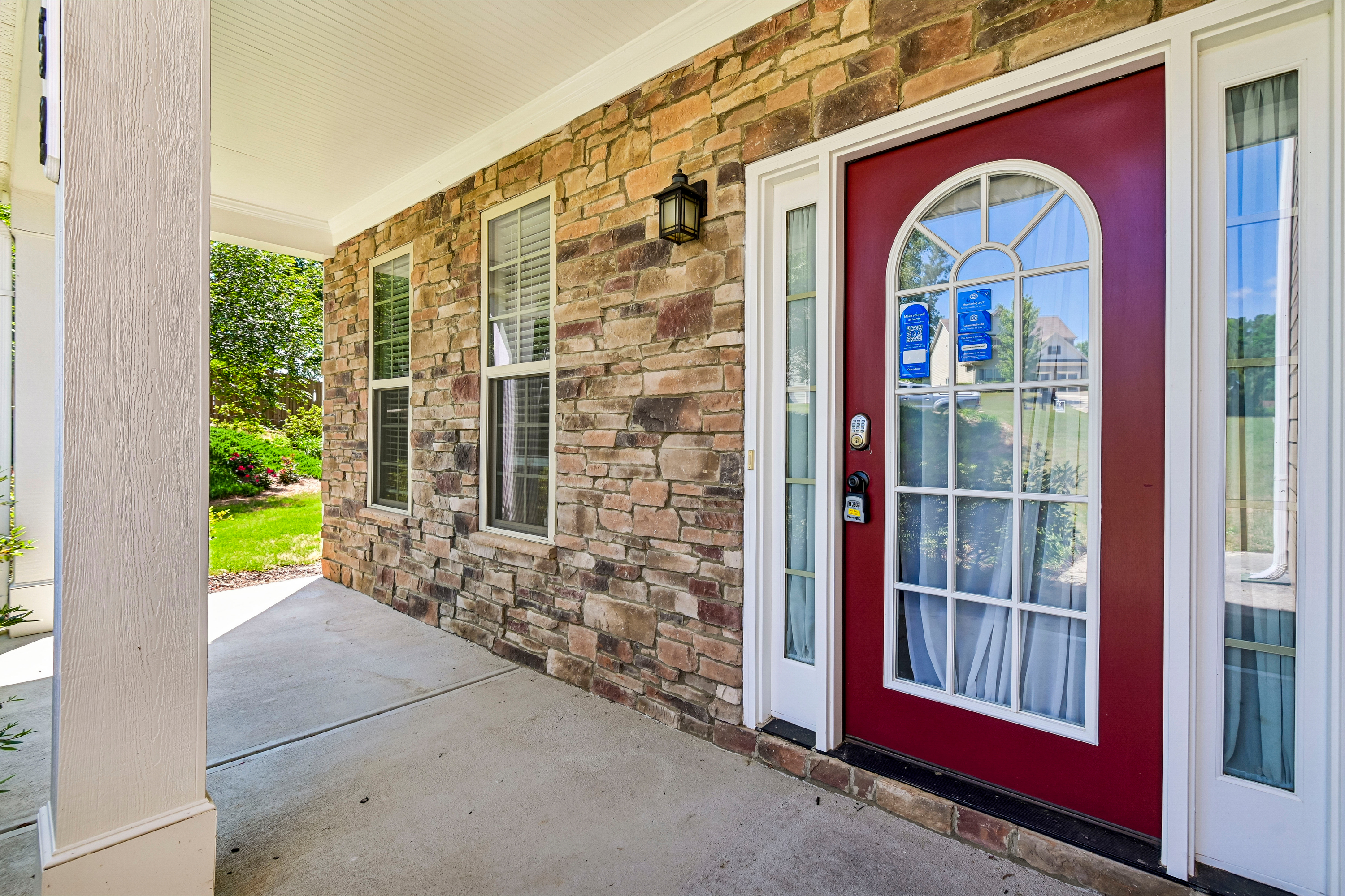 Photo 11 of 53 of 252 Stone Lake Dr, Dallas, GA