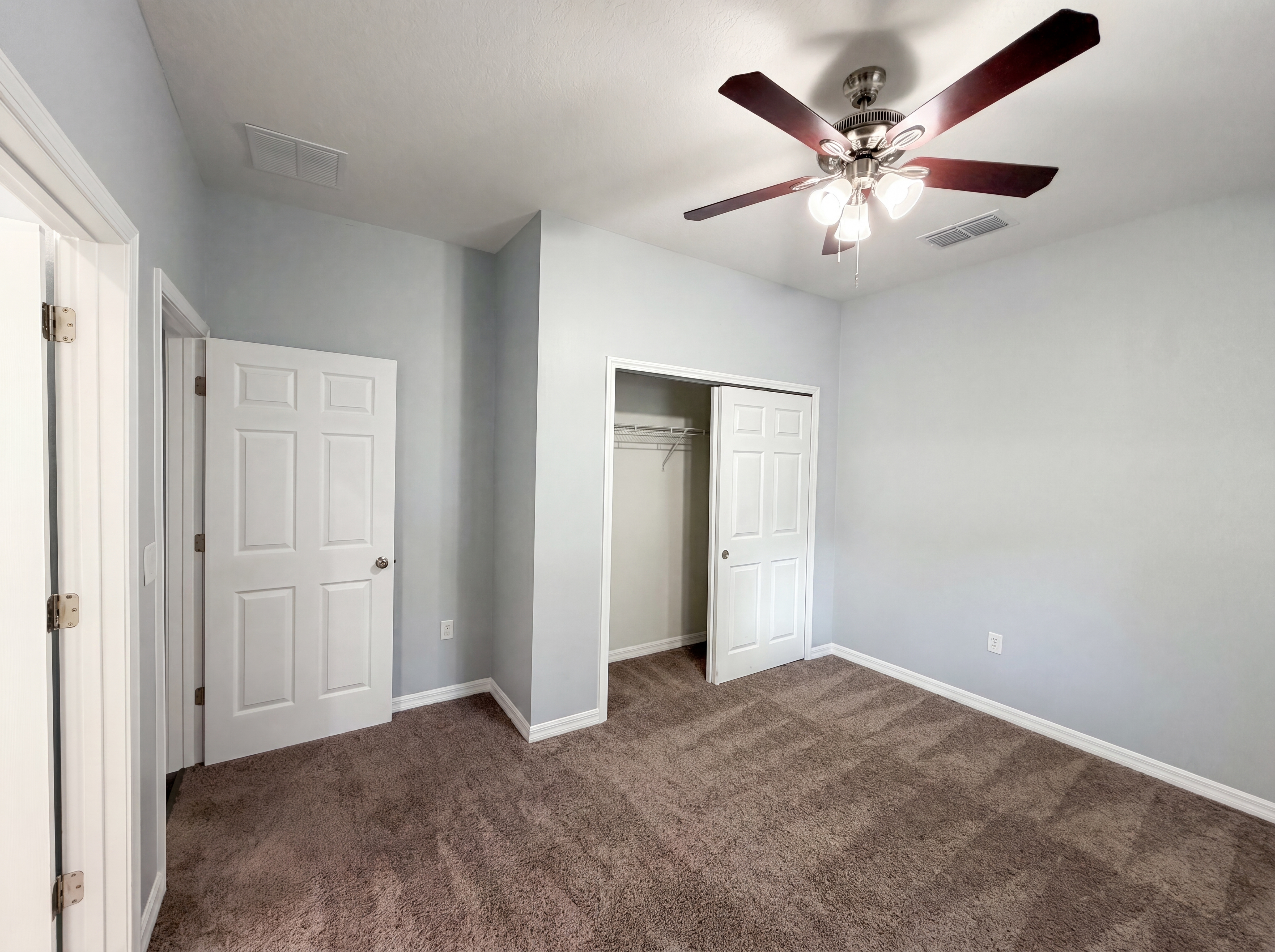 Photo 15 of 27 of 1013 W 11th St, Sanford, FL