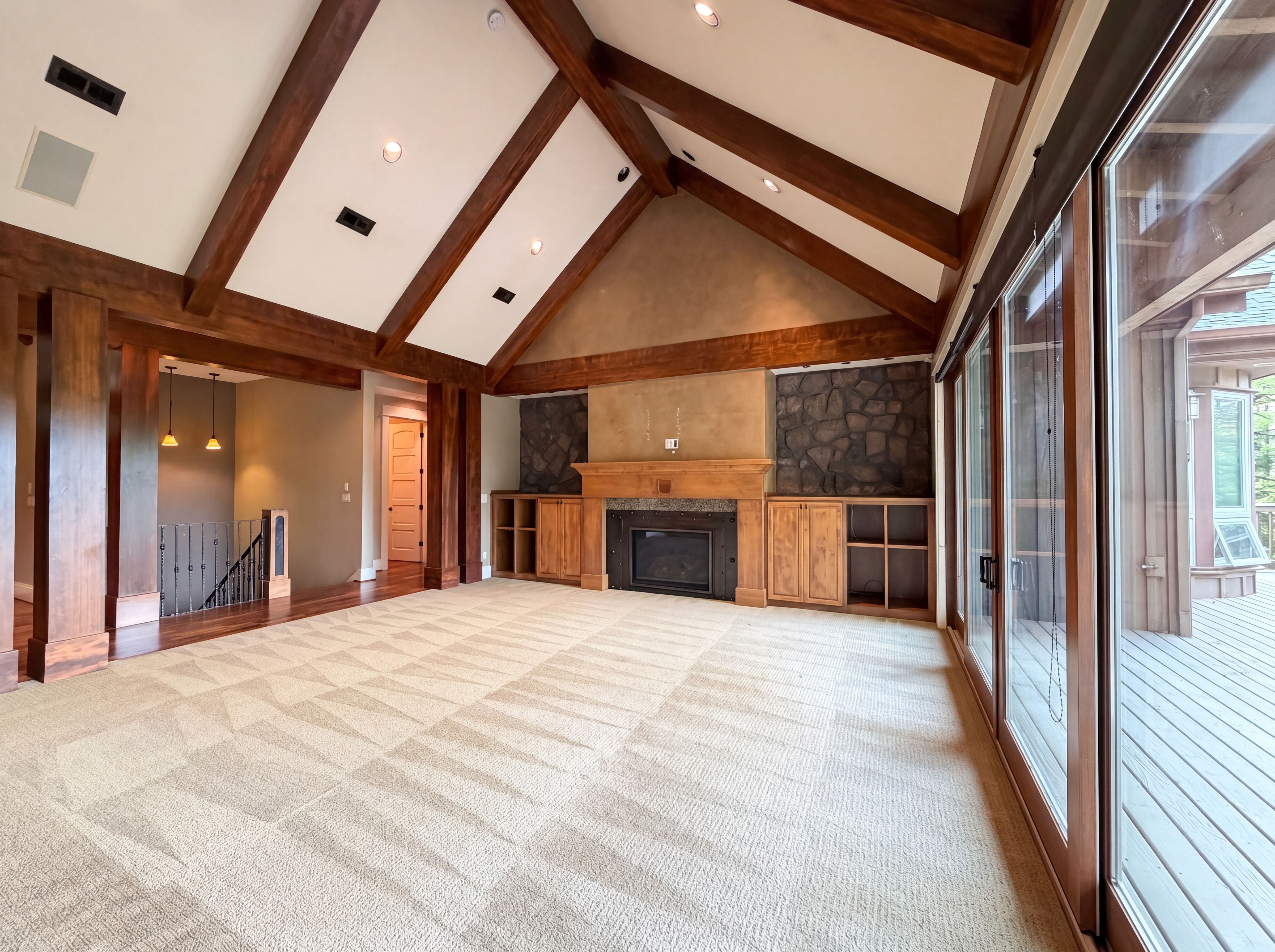 Photo 3 of 32 of 2835 NW Pinnacle Dr, Portland, OR
