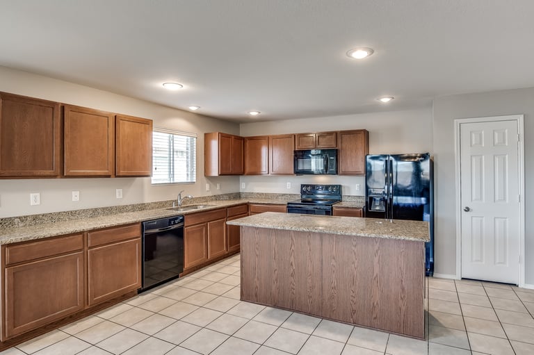 Photo 14 of 28 - 110 Abelia Dr, Fate, TX 75189