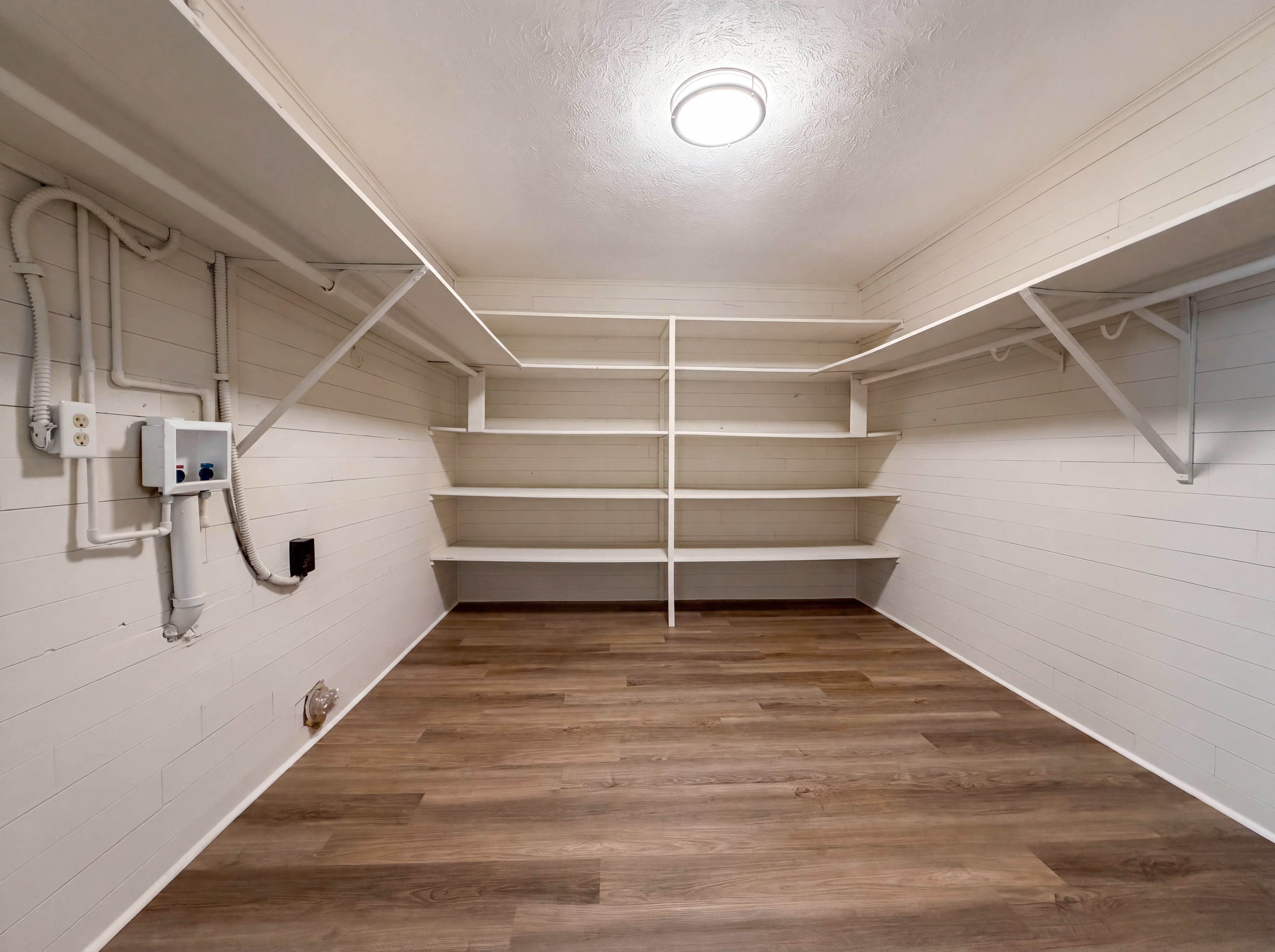Photo 15 of 19 of 7361 Proxima Rd, Jacksonville, FL