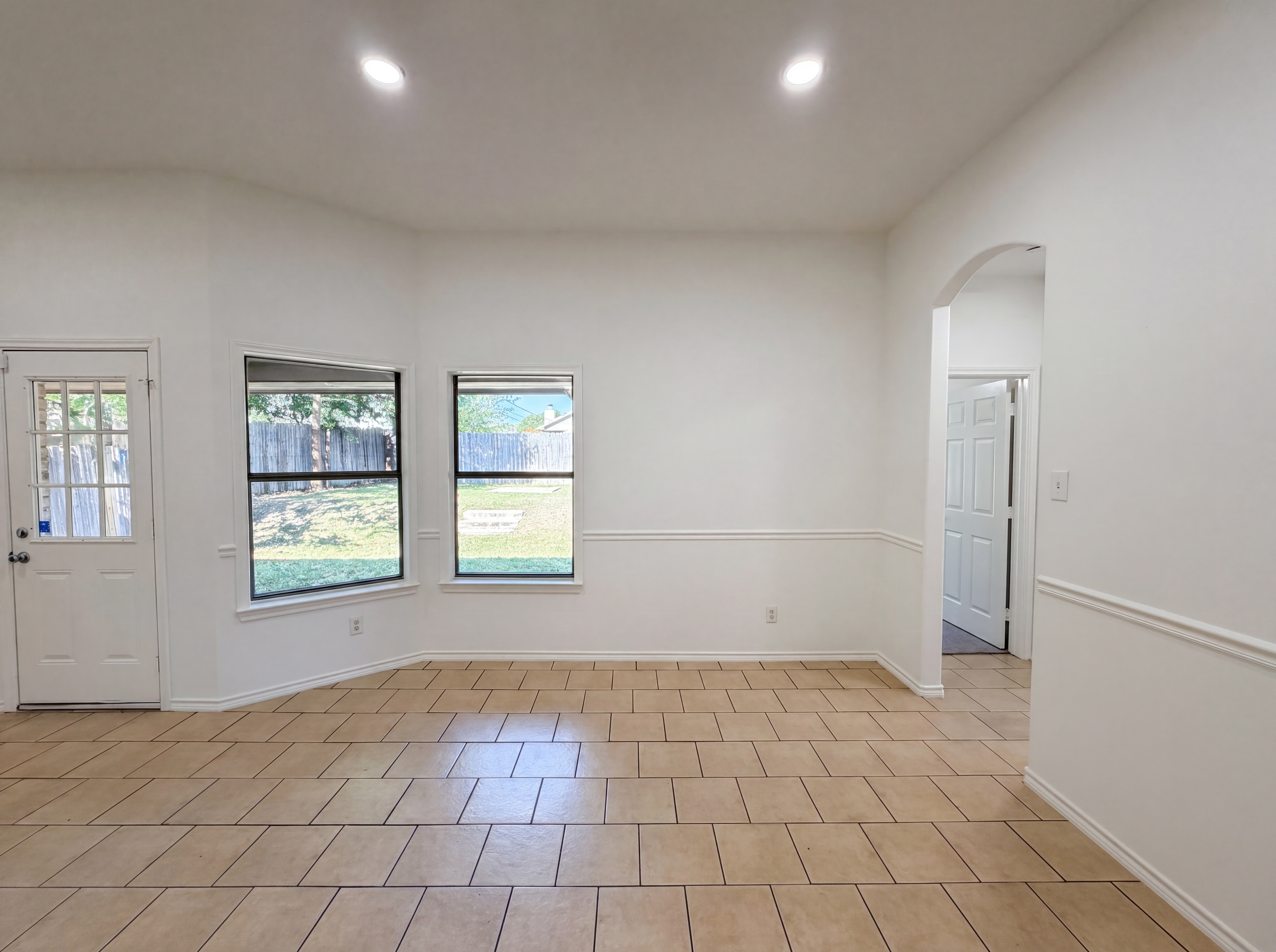 Photo 6 of 20 of 4617 Deal Dr, Fort Worth, TX