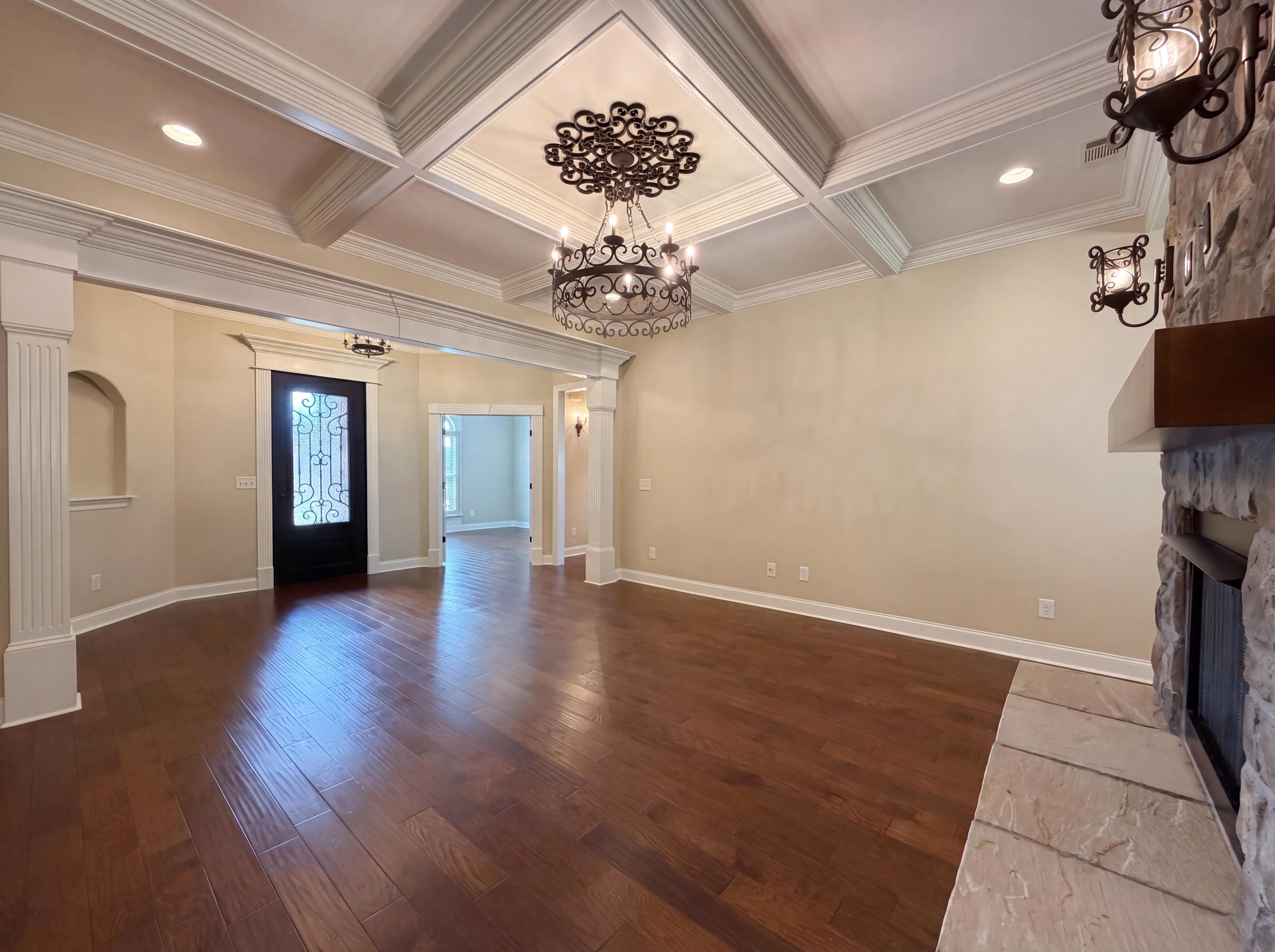 Photo 11 of 27 of 7009 Whisperwood Ave, Spring Hill, TN