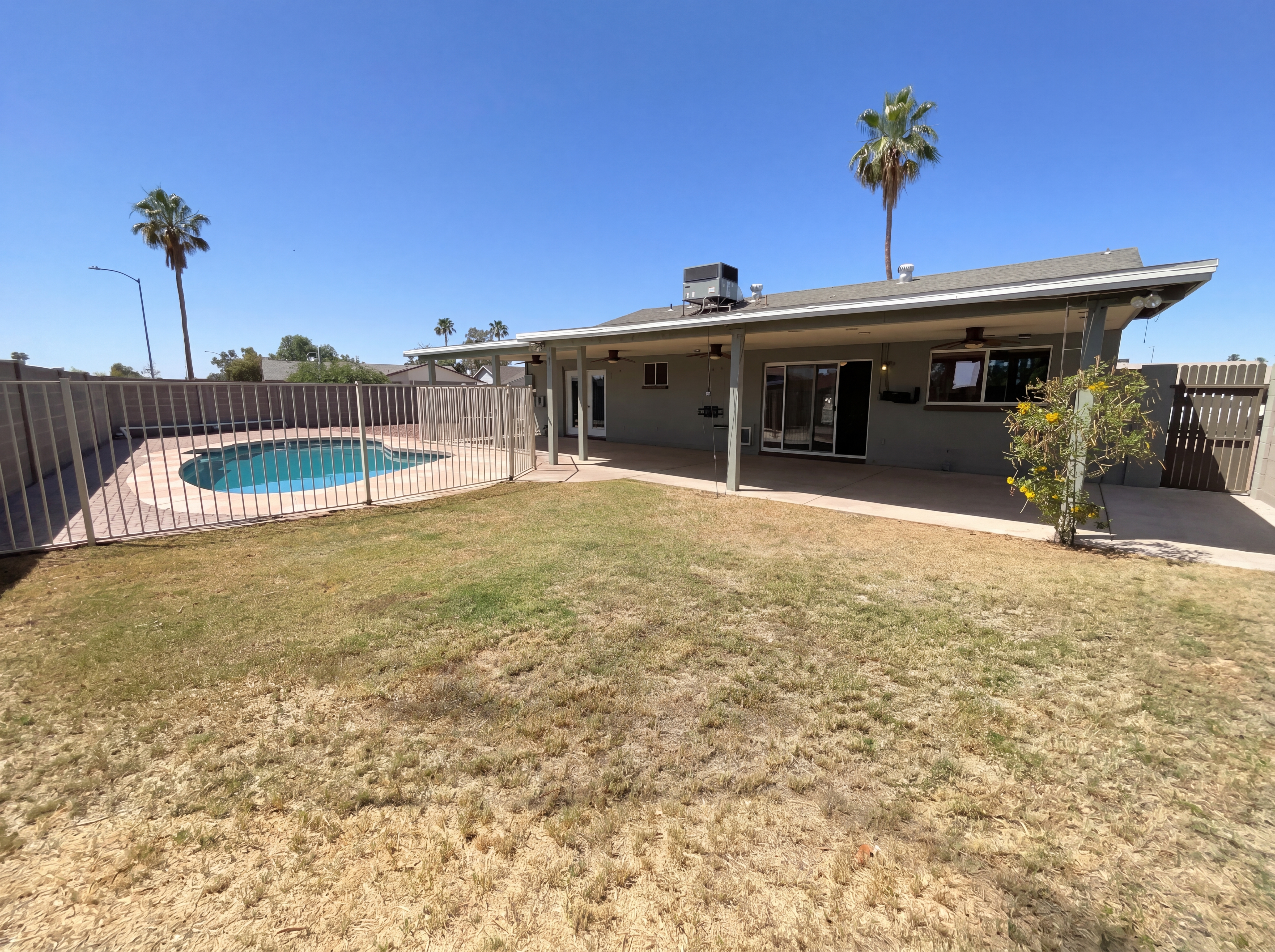Photo 5 of 22 of 1359 S Almond Cir, Mesa, AZ