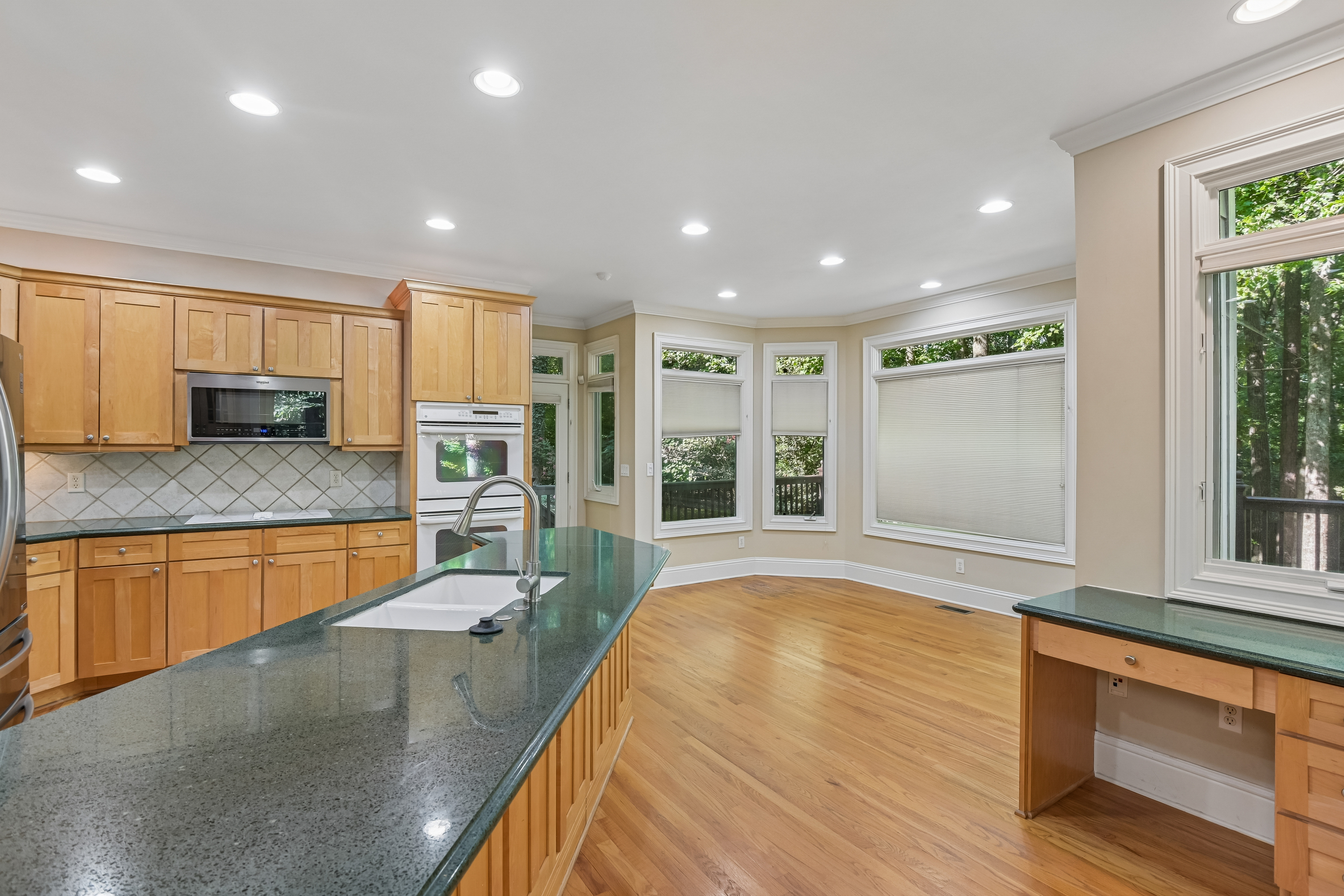 Photo 13 of 73 of 720 Barberry Dr, Alpharetta, GA
