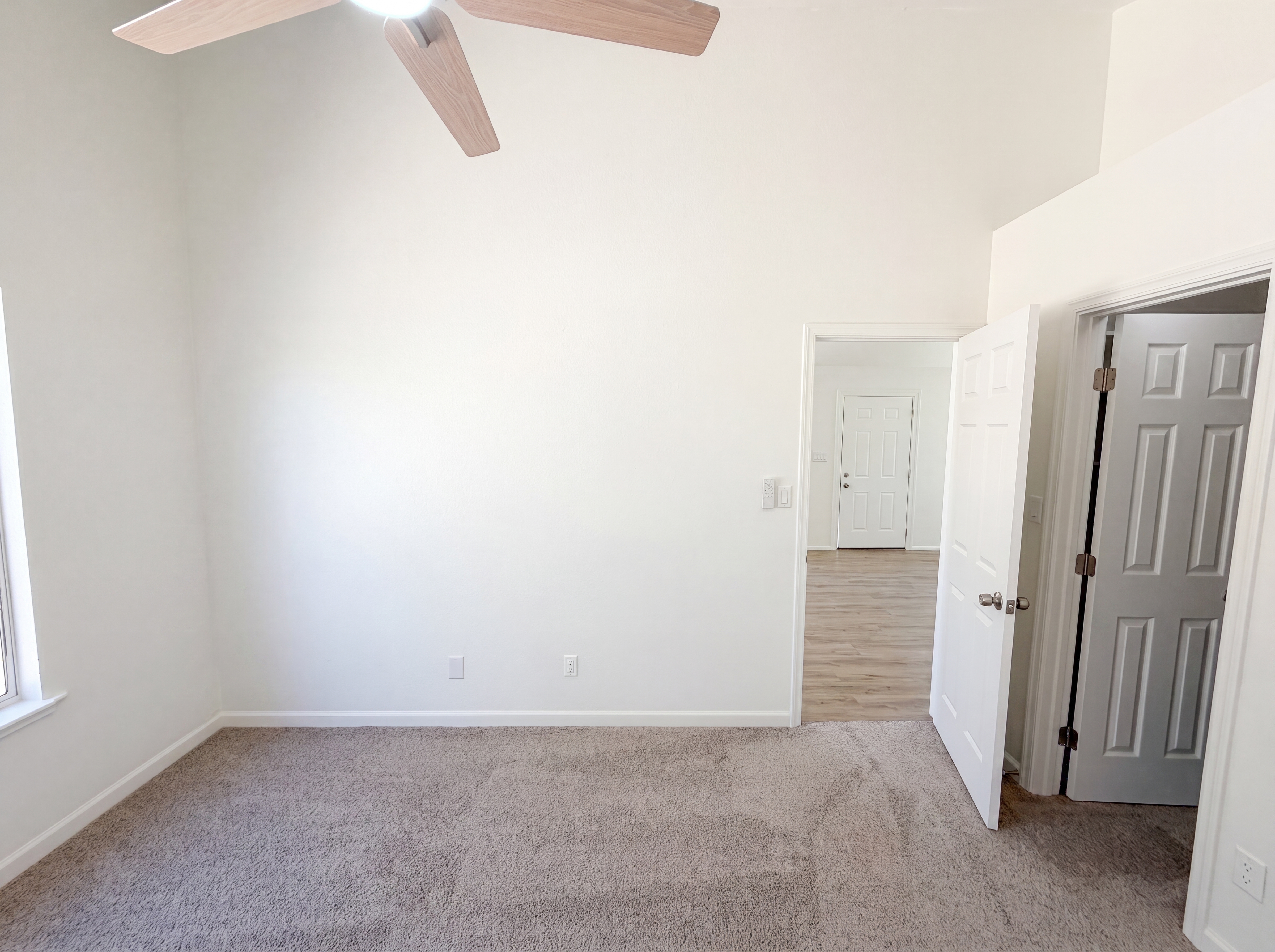 Photo 8 of 18 of 18627 N 33rd Dr, Phoenix, AZ