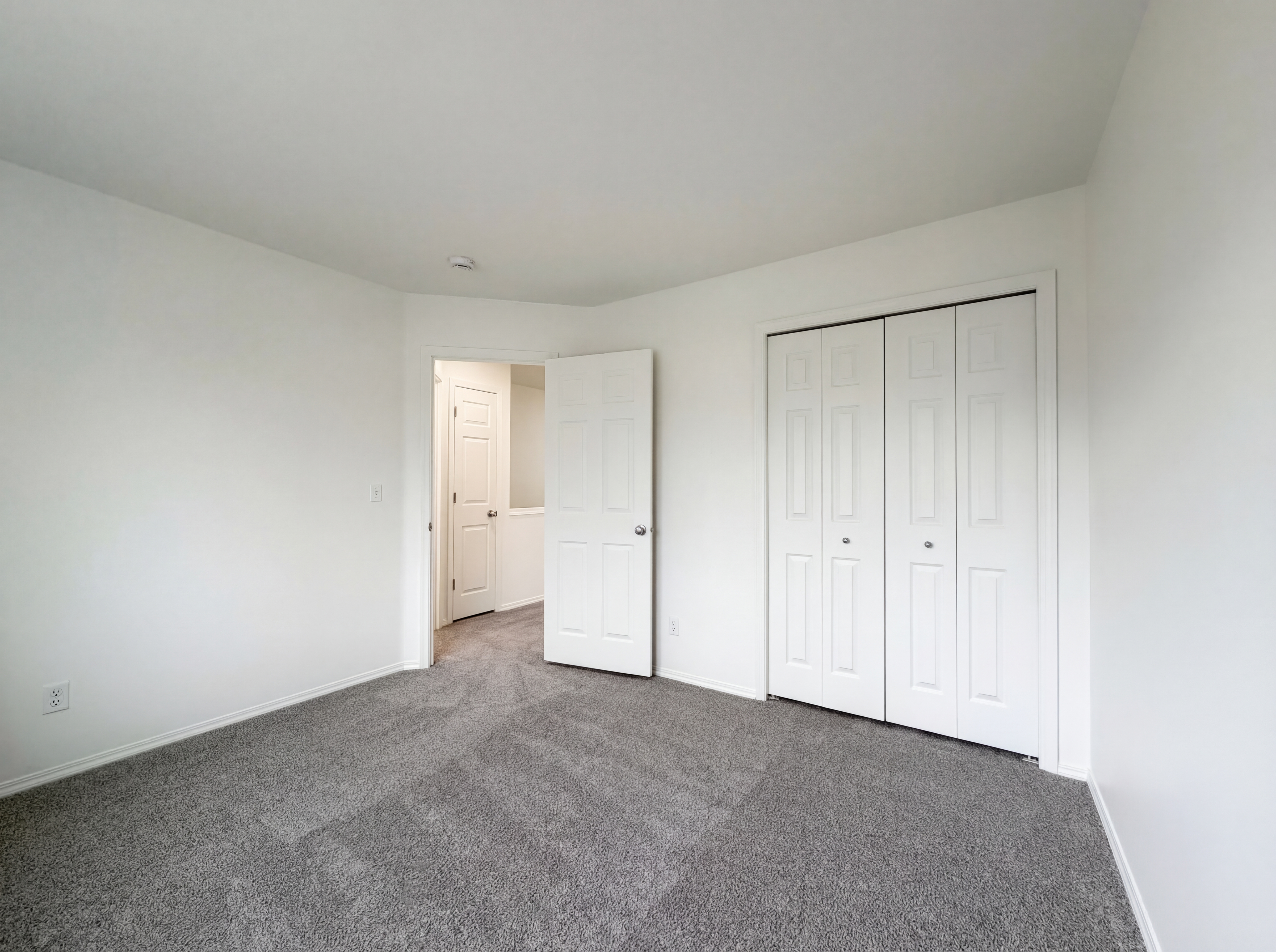 Photo 17 of 22 of 1262 NE Kinney St, Hillsboro, OR