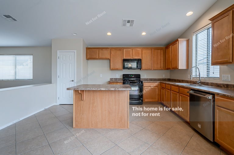 Photo 4 of 17 - 12524 N Stone Ring Dr, Marana, AZ 85653