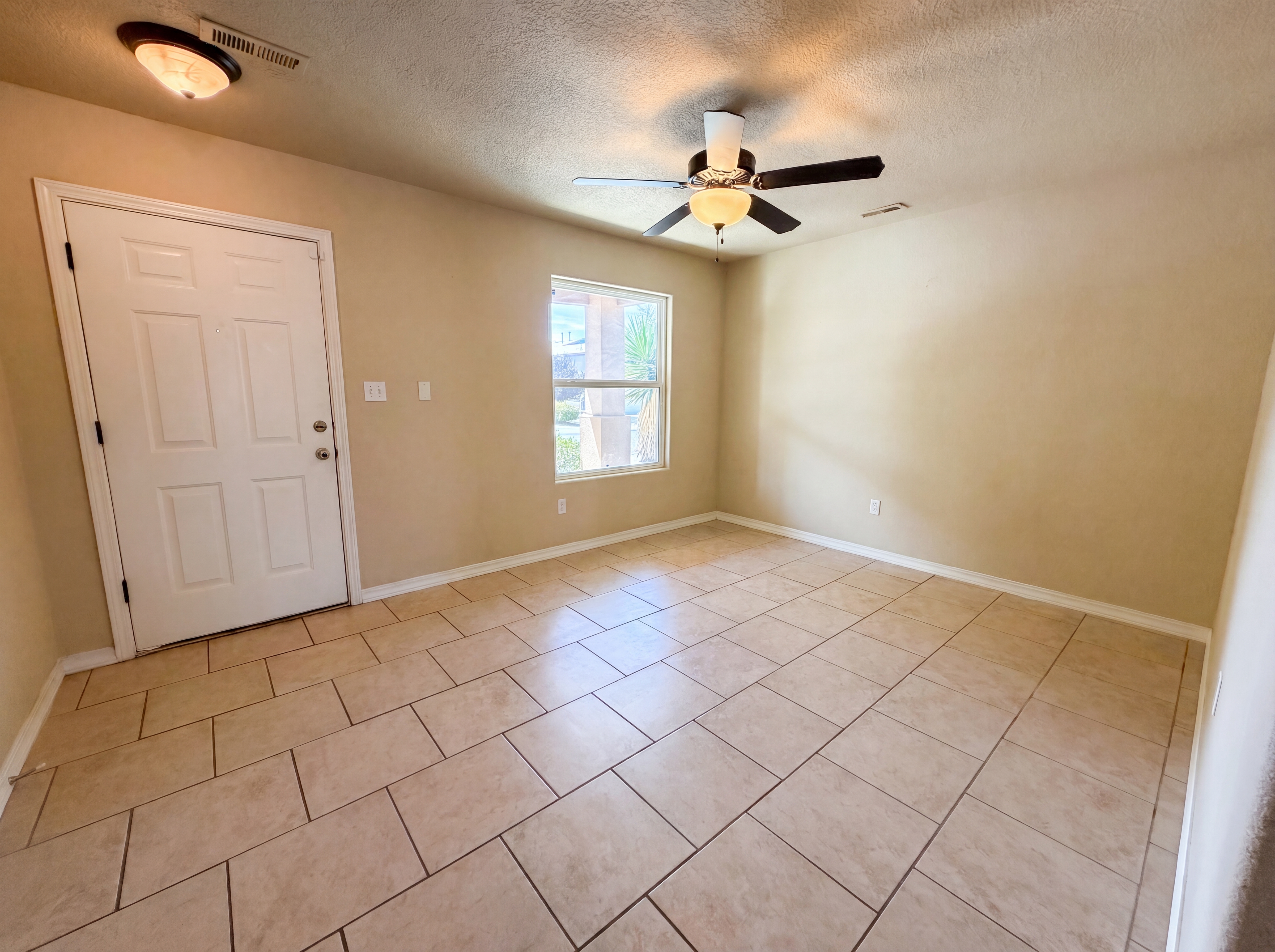 Photo 9 of 26 of 1309 Spruce Meadows Dr NE, Rio Rancho, NM