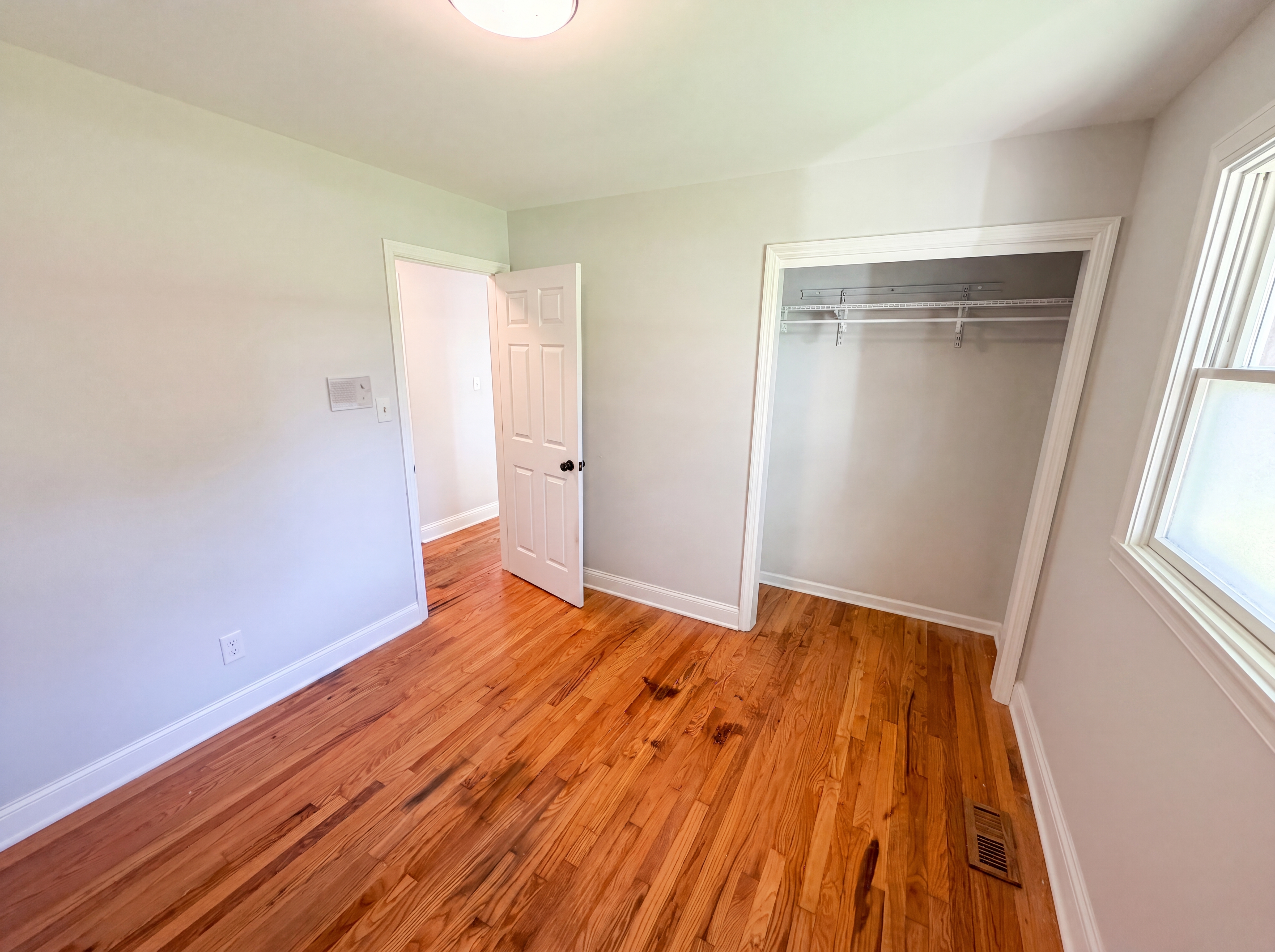 Photo 10 of 17 of 5110 Winston Dr, Indianapolis, IN