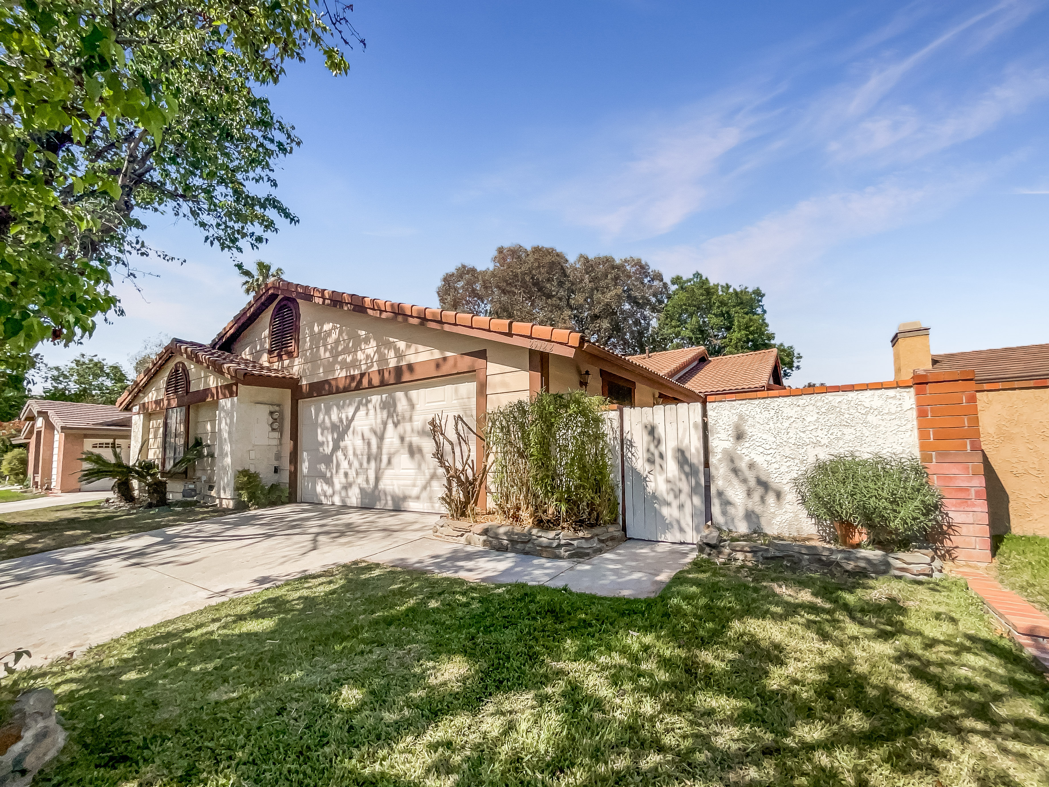 Photo 11 of 23 of 25922 Palomita Dr, Santa Clarita, CA