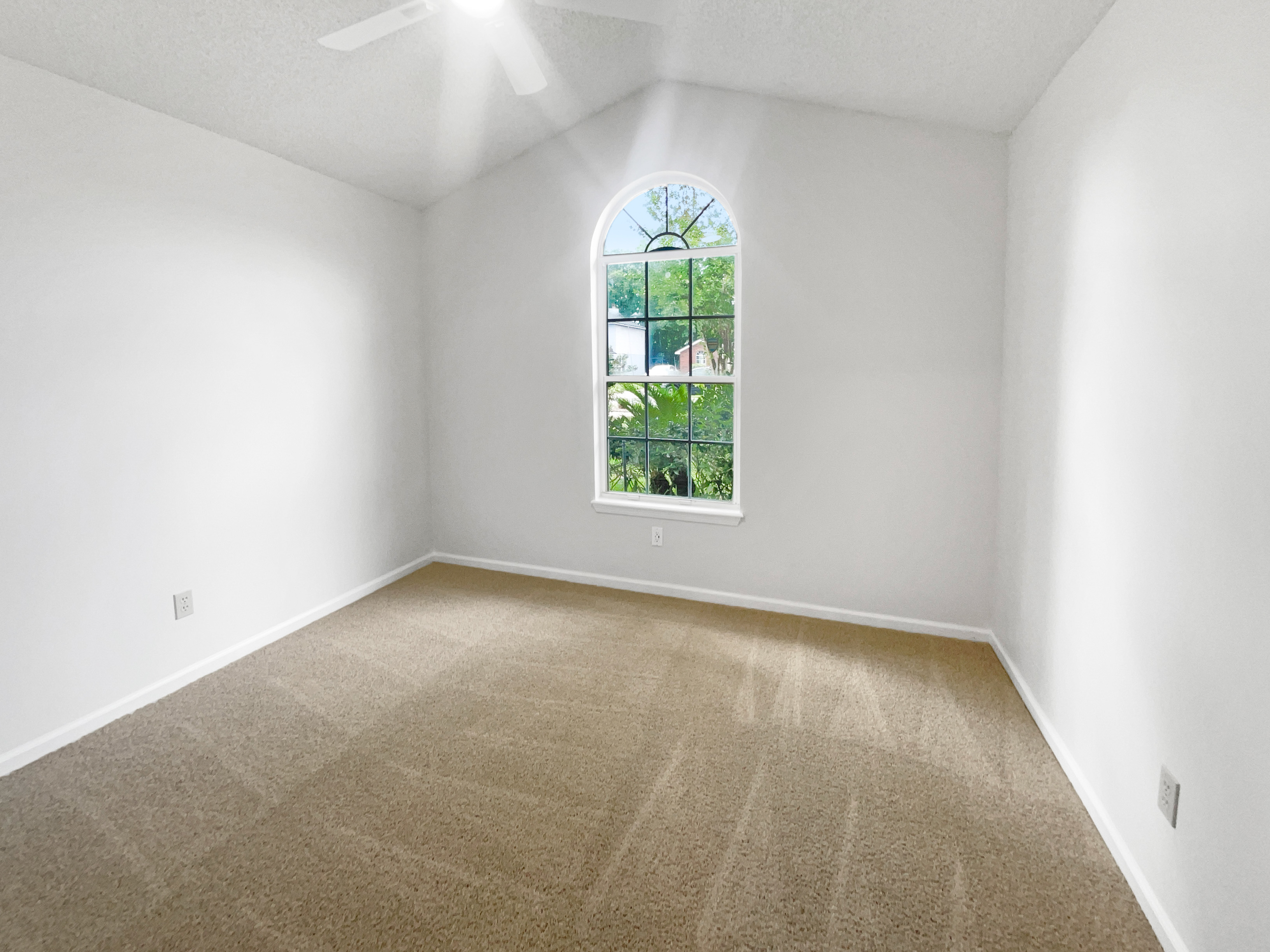 Photo 14 of 20 of 12011 Cobblestone Forest Cir S, Jacksonville, FL
