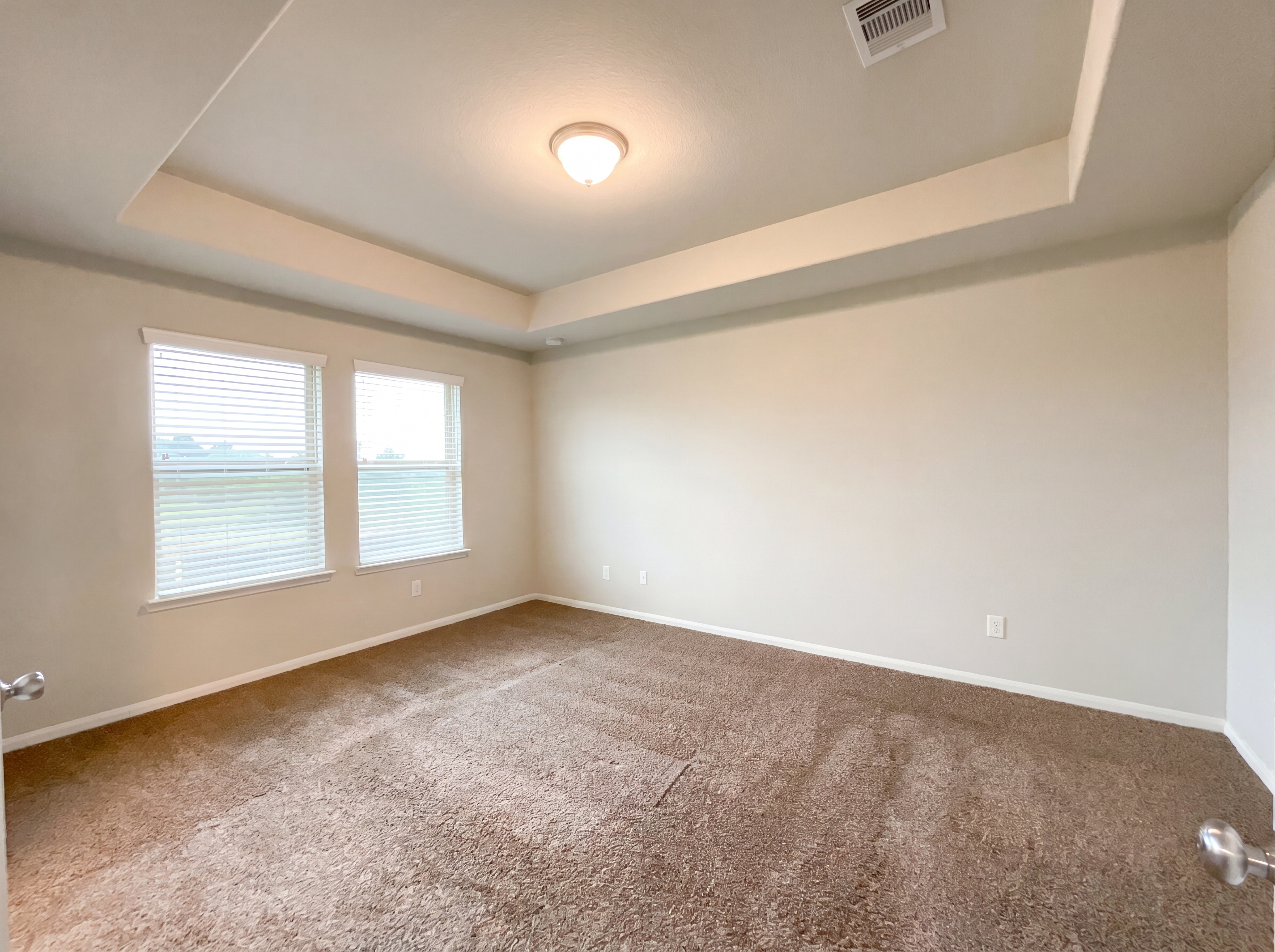 Photo 4 of 20 of 10310 Lake Huron Dr, Humble, TX