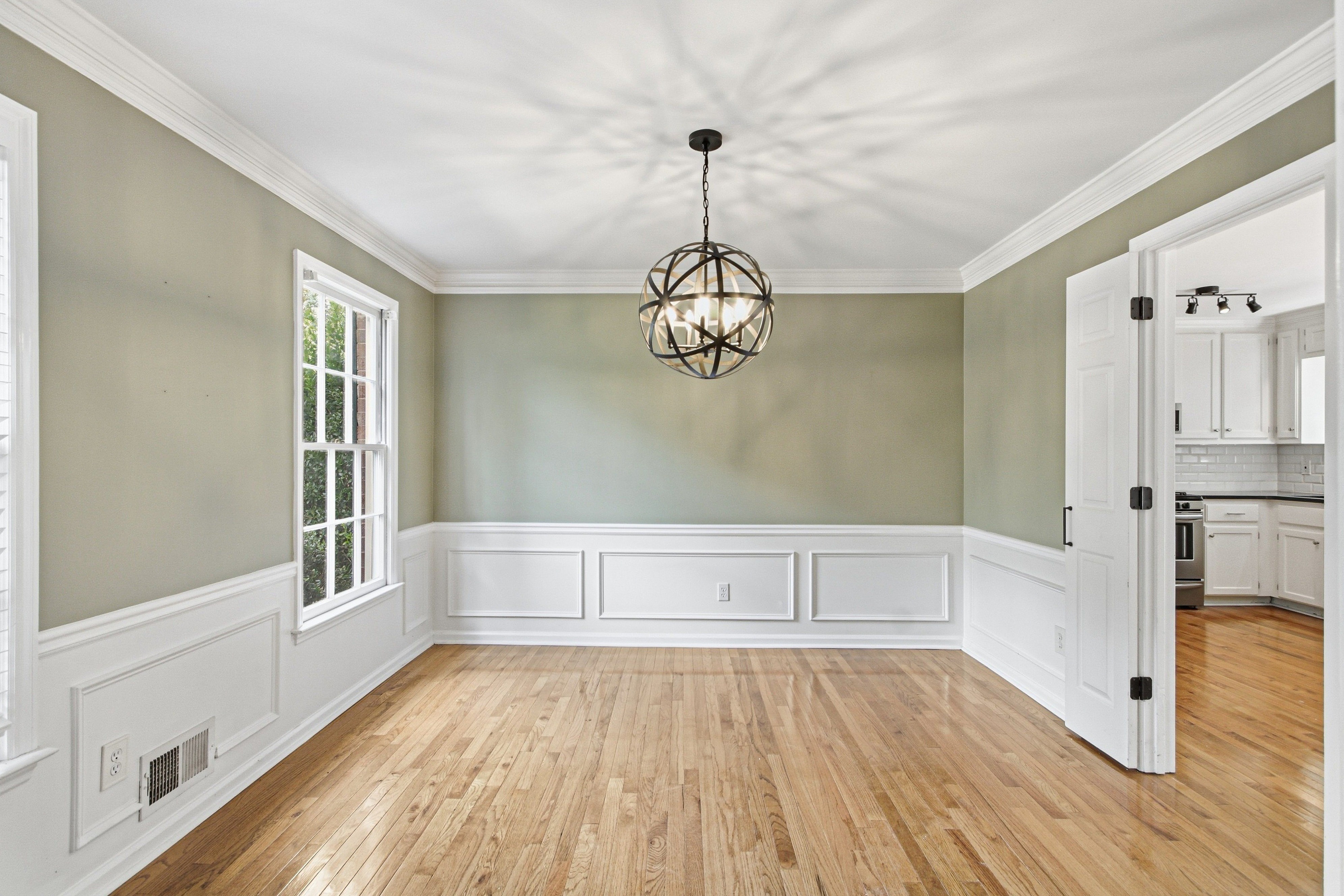 Photo 11 of 30 of 3514 Nettle Ln NE, Roswell, GA