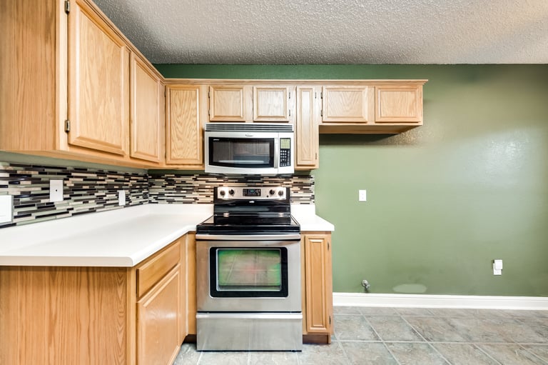 Photo 2 of 25 - 7502 Yorkmeadow Dr, Arlington, TX 76001