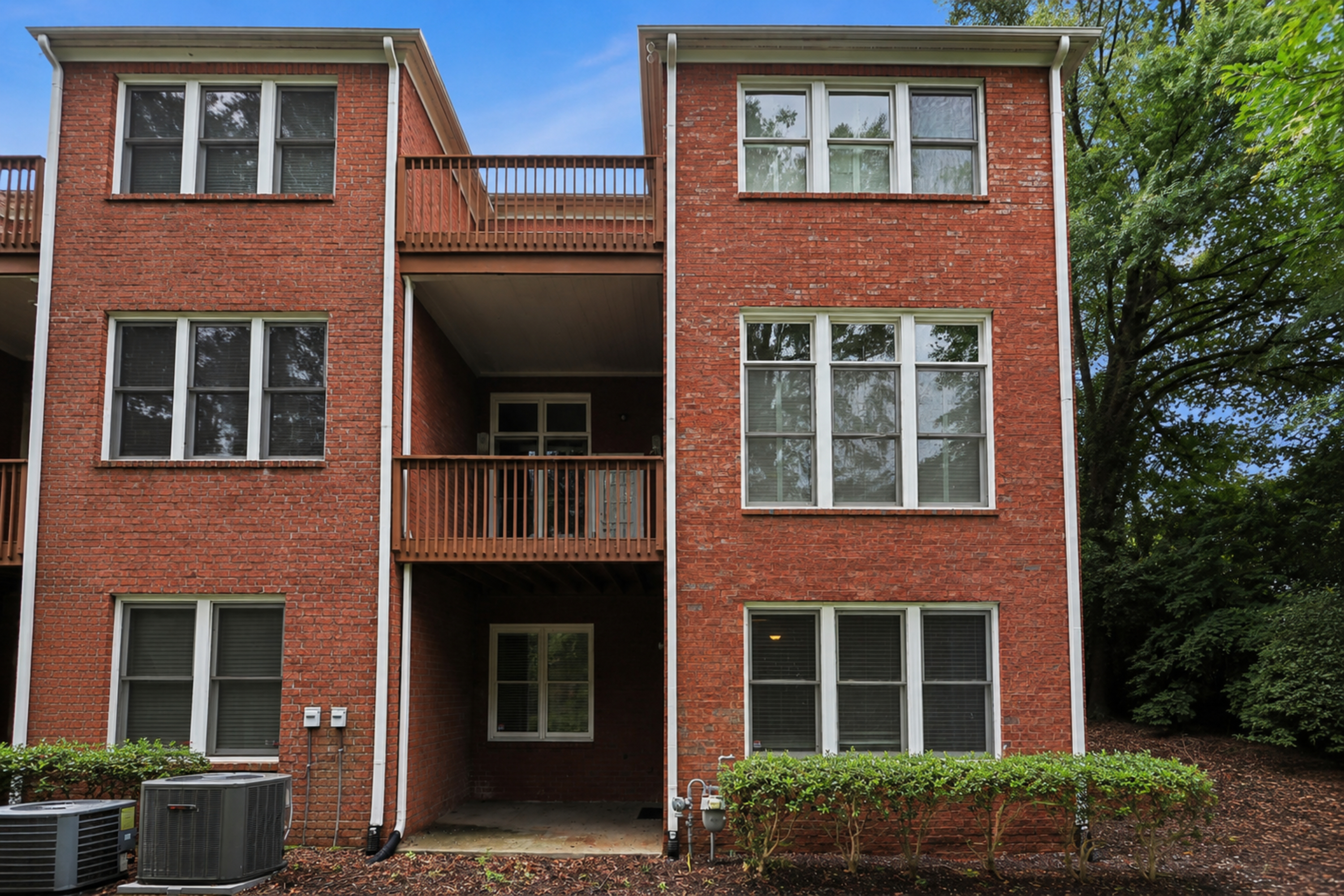 Photo 43 of 46 of 3011 Riverstone Trl, Atlanta, GA