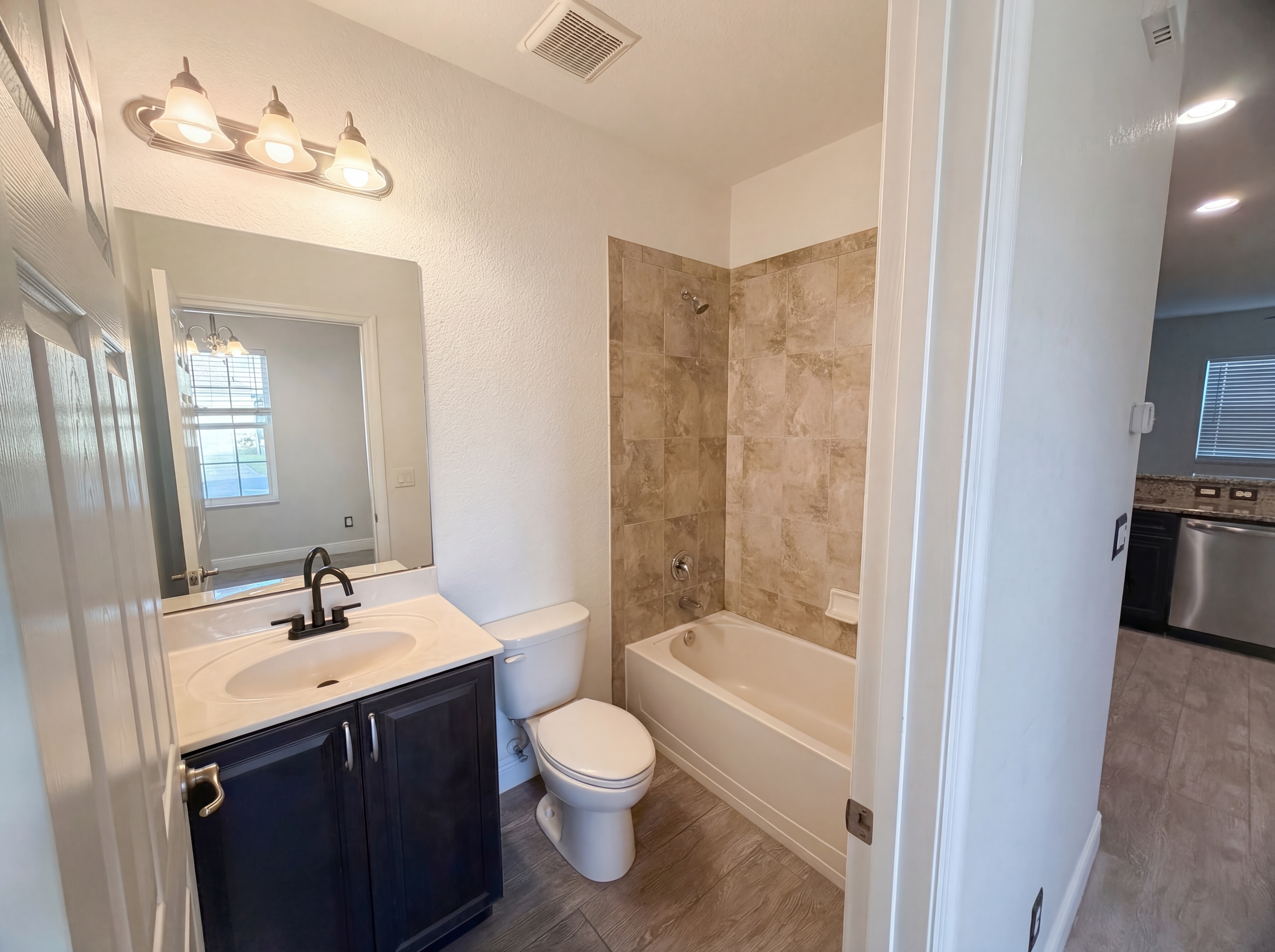 Photo 11 of 20 of 758 NE Hawks Ridge Way, Port Saint Lucie, FL