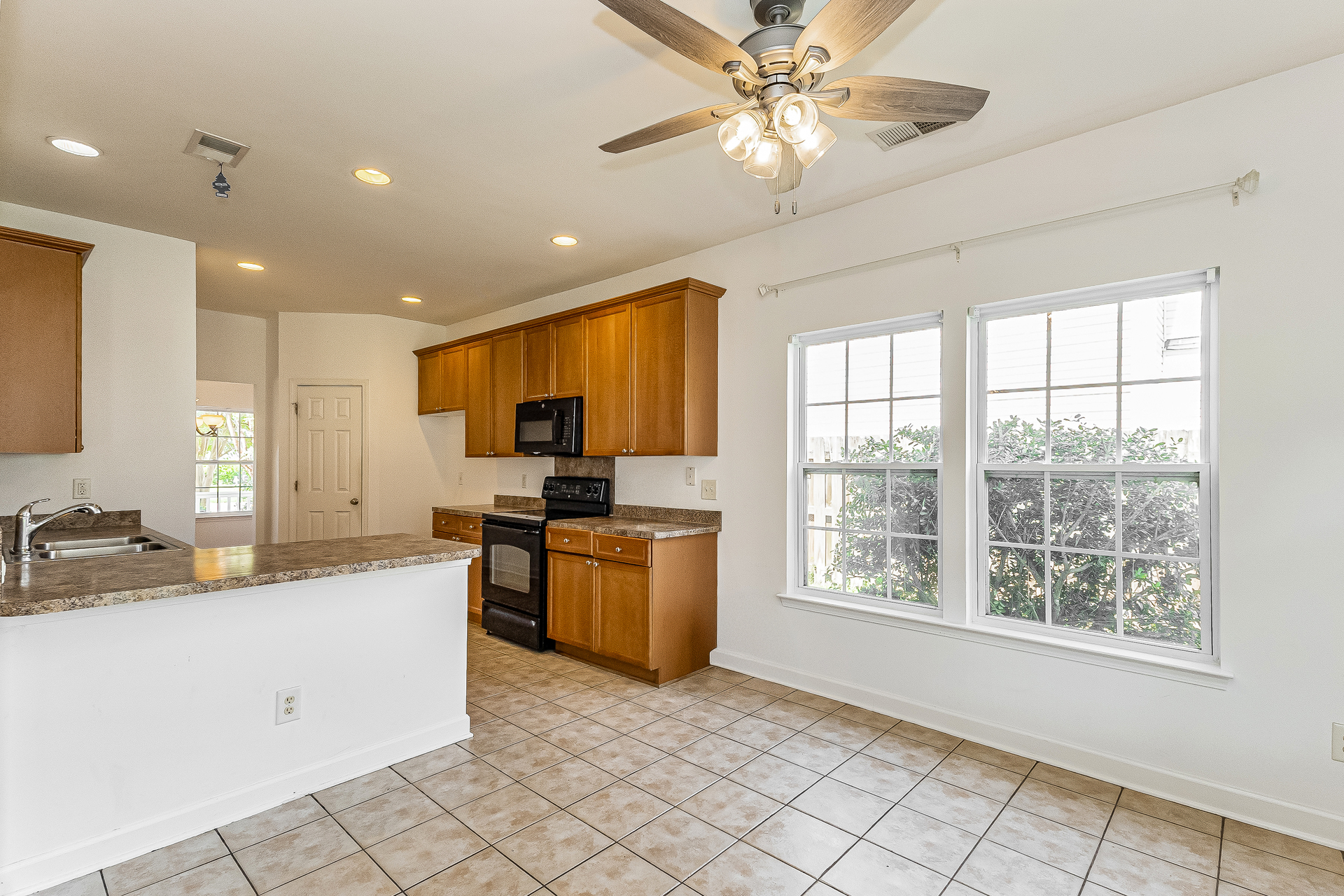 Photo 6 of 22 of 1019 Sterling Ln, Summerville, SC