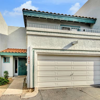 Property photo 1 of 8605 N 67th Ln