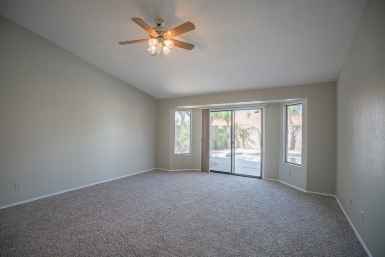 Photo 13 of 32 - 1031 S Scallop Dr, Gilbert, AZ 85233