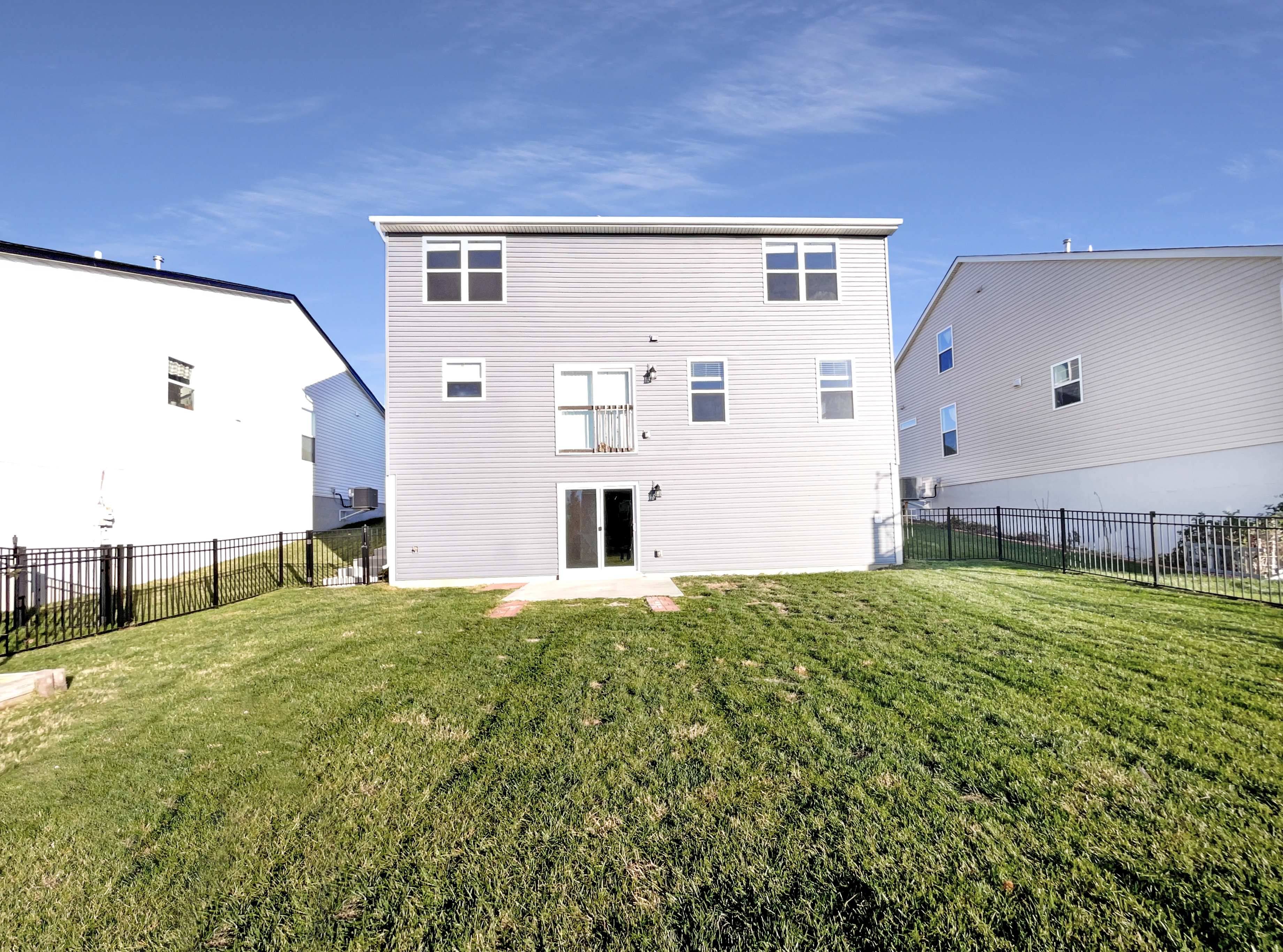 Photo 5 of 23 of 1561 Misty River Dr, Saint Paul, MO