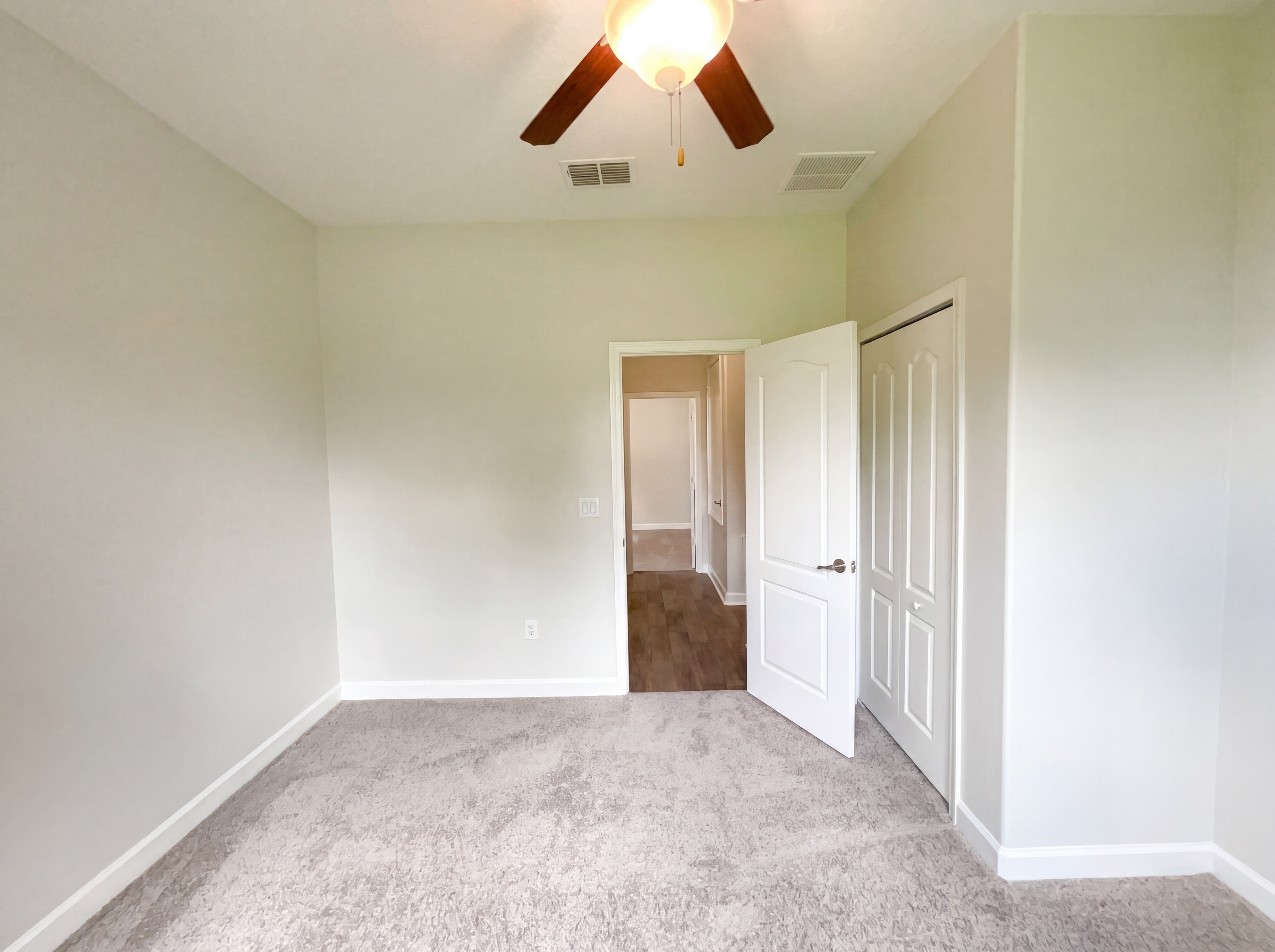 Photo 13 of 34 of 2200 Romanum Dr, Winter Garden, FL