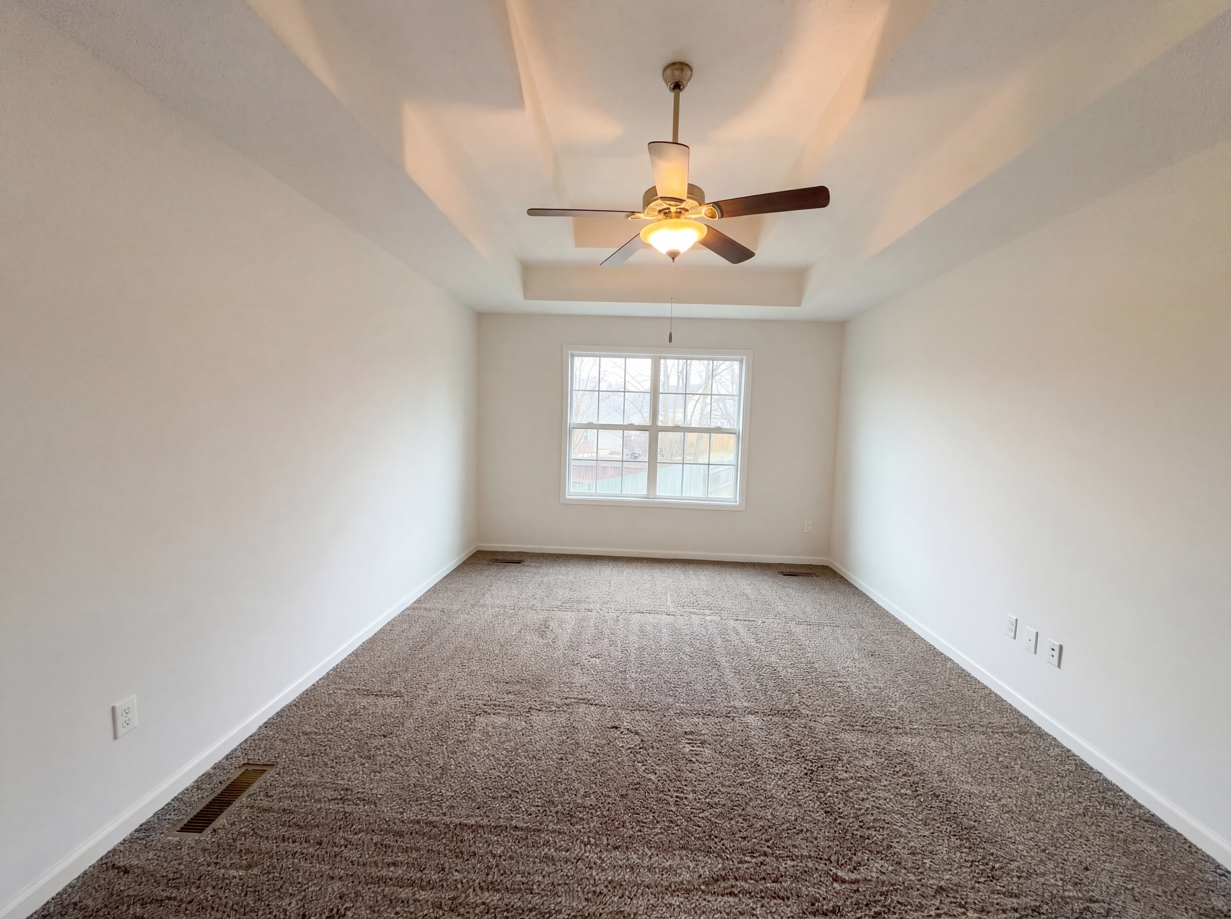 Photo 7 of 22 of 353 Chestnut Grove Ct, Clarksville, TN