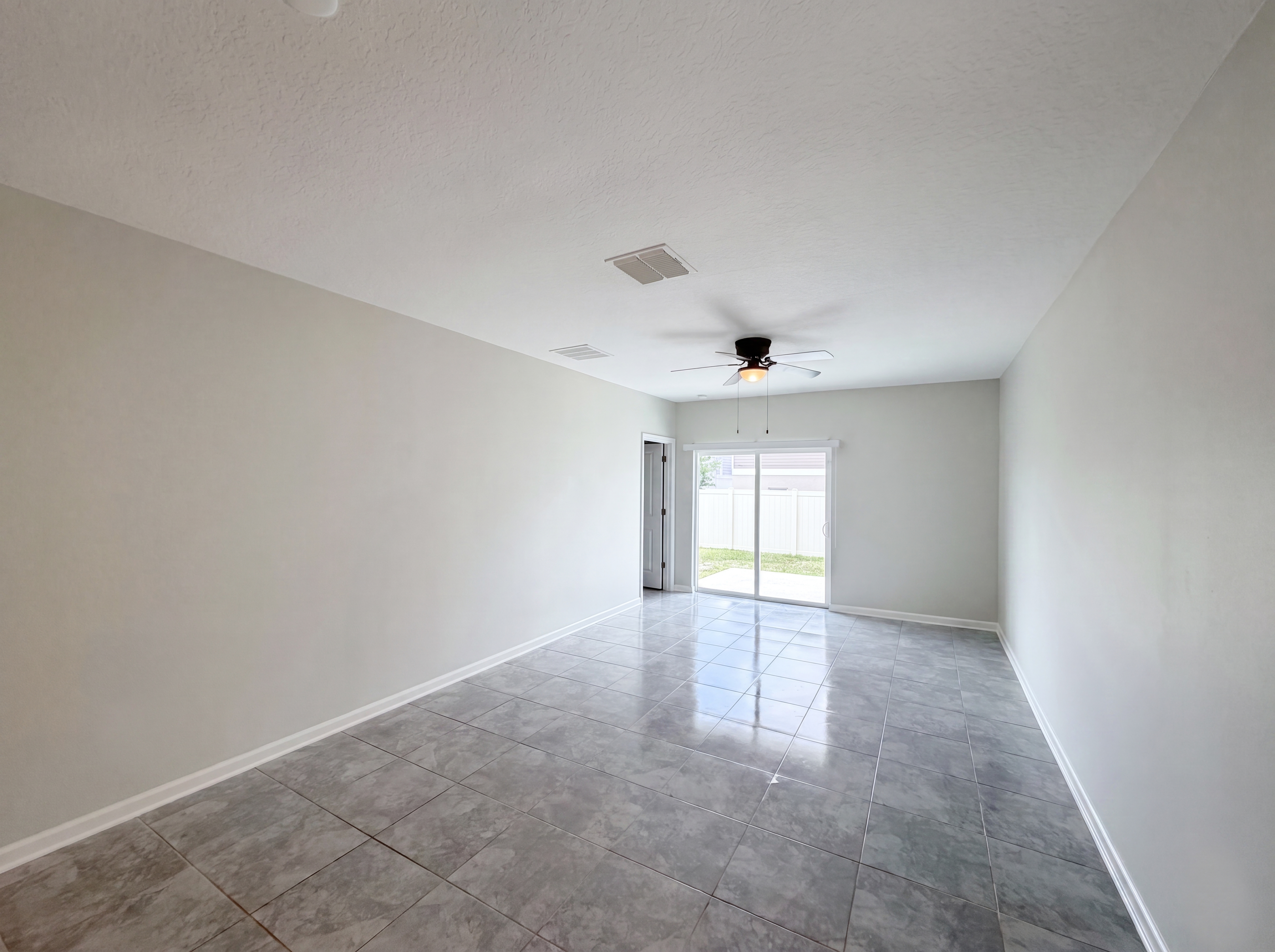 Photo 9 of 21 of 2307 Burney Falls Ln, Davenport, FL