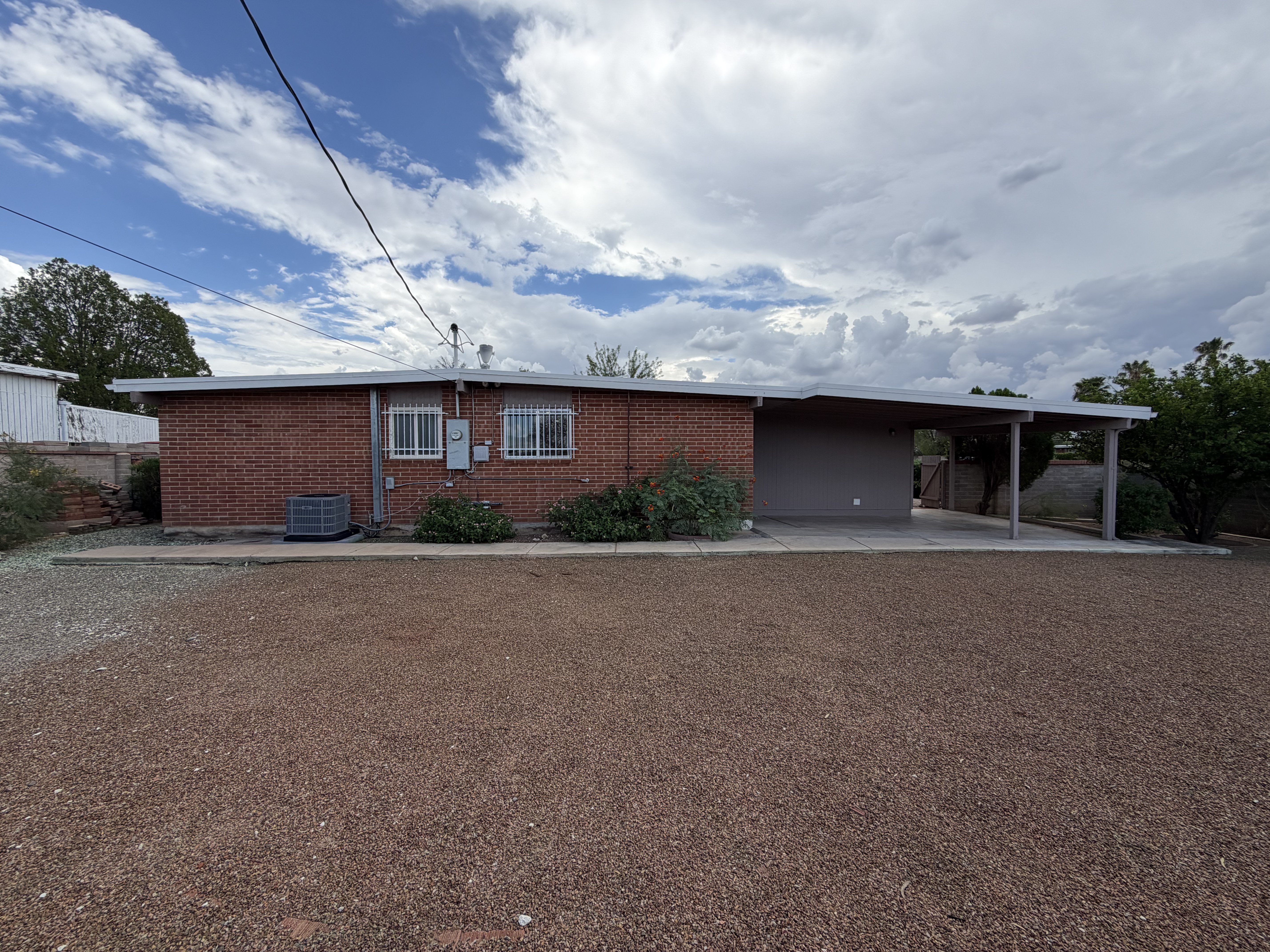 Photo 5 of 17 of 7343 E 29th St, Tucson, AZ