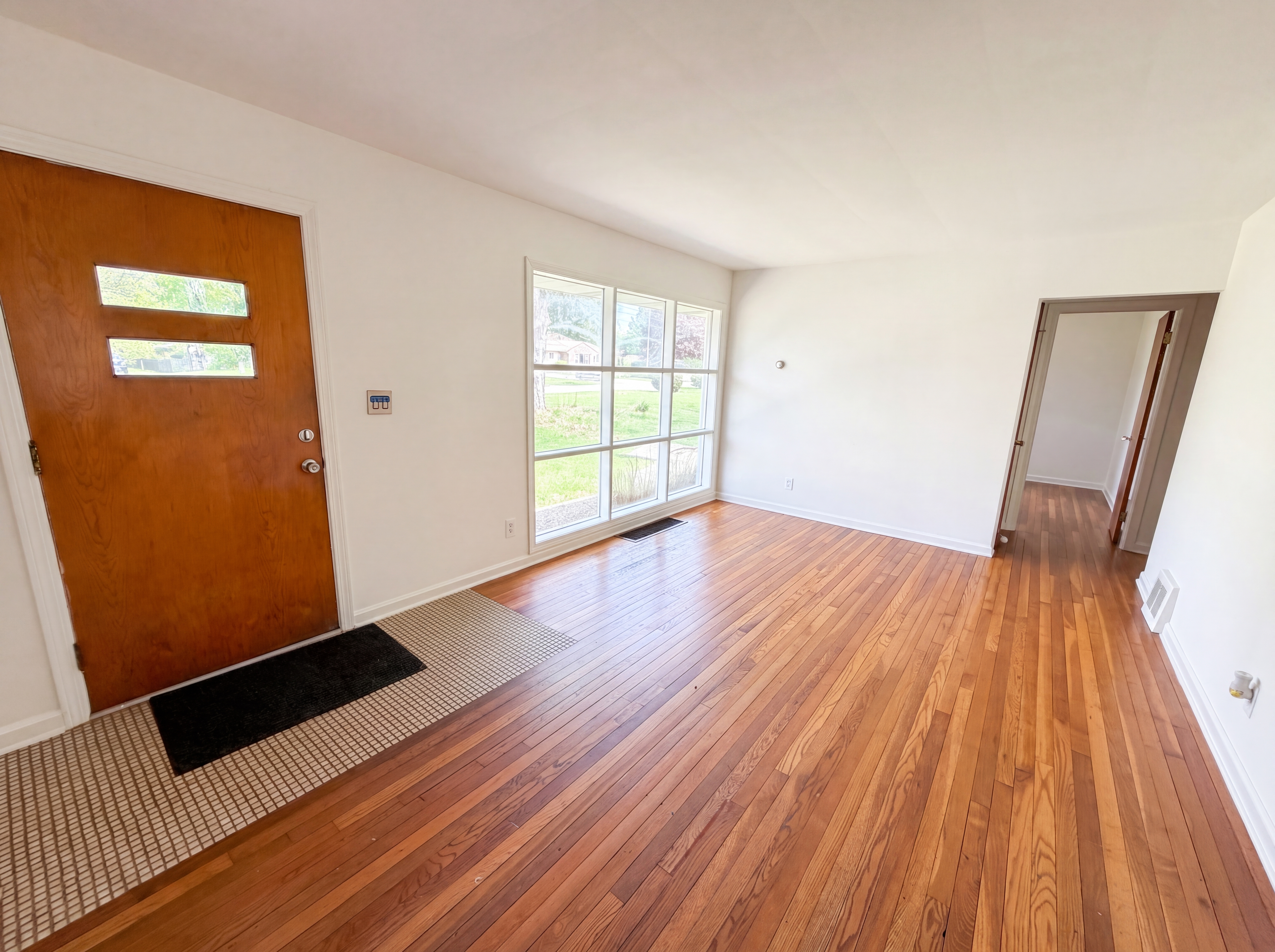 Photo 3 of 21 of 1064 Munroe Falls Kent Rd, Kent, OH