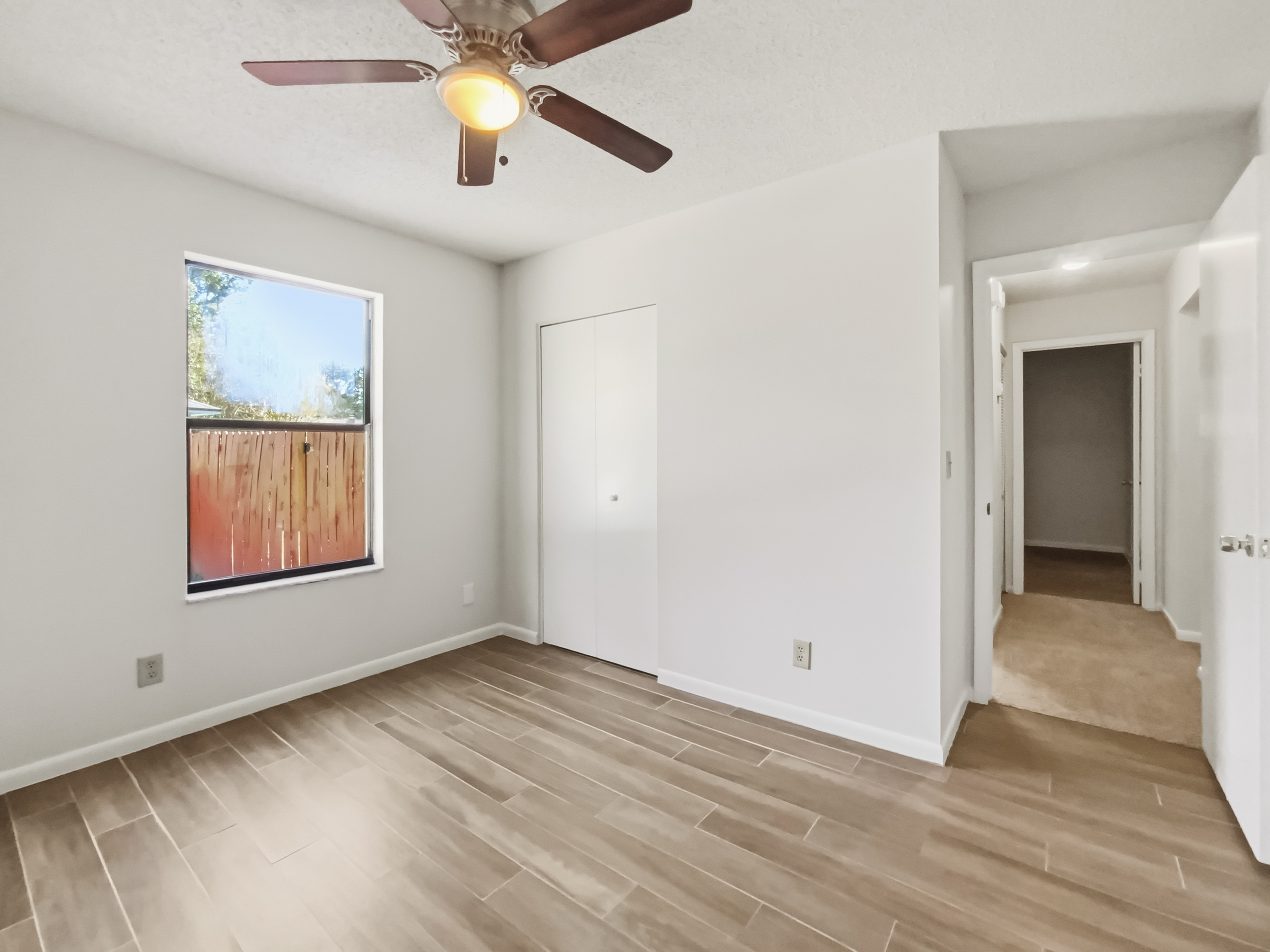 Photo 17 of 22 of 2440 Deloach Ln, Jacksonville, FL