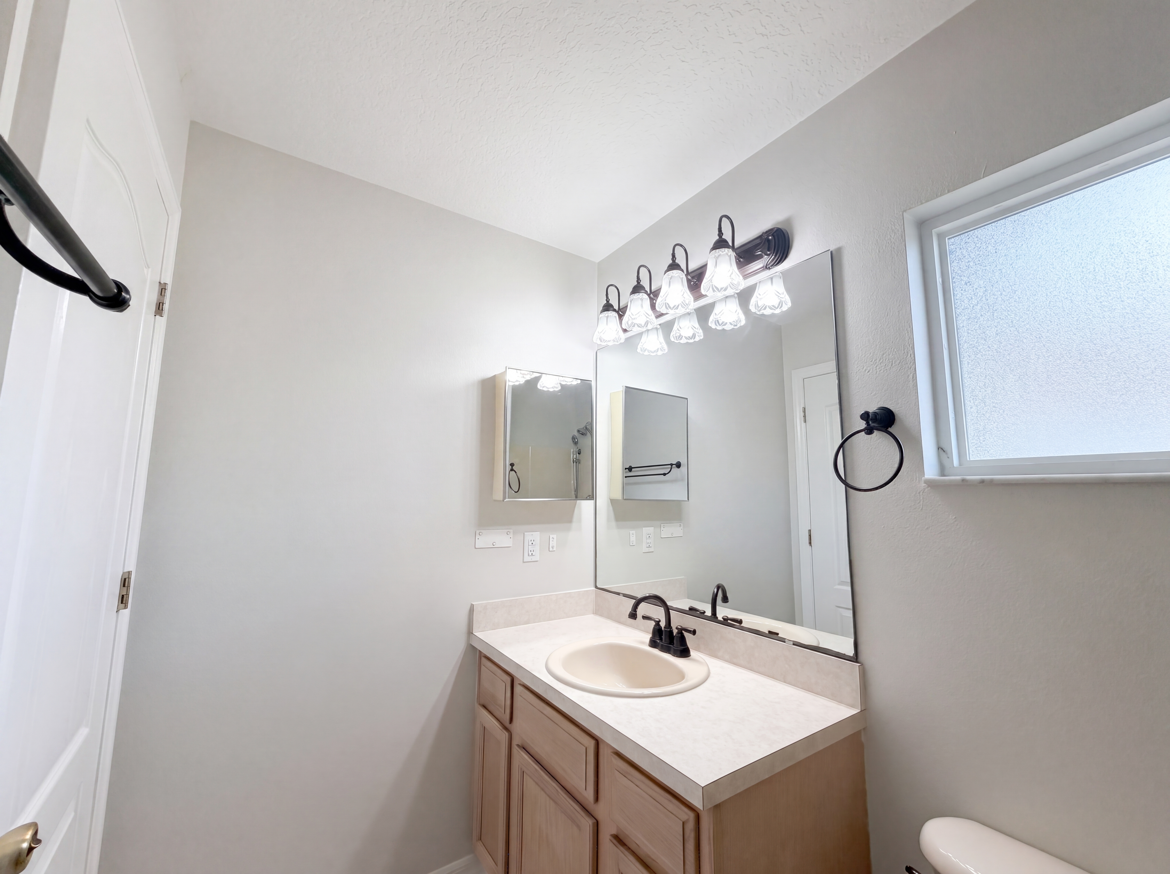 Photo 14 of 20 of 1360 Wildberry Ln, Deltona, FL
