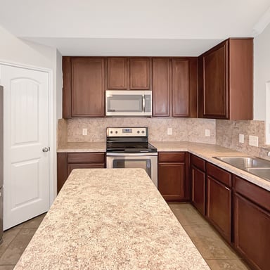 Property photo 2 of 2206 Blue Bayou Dr